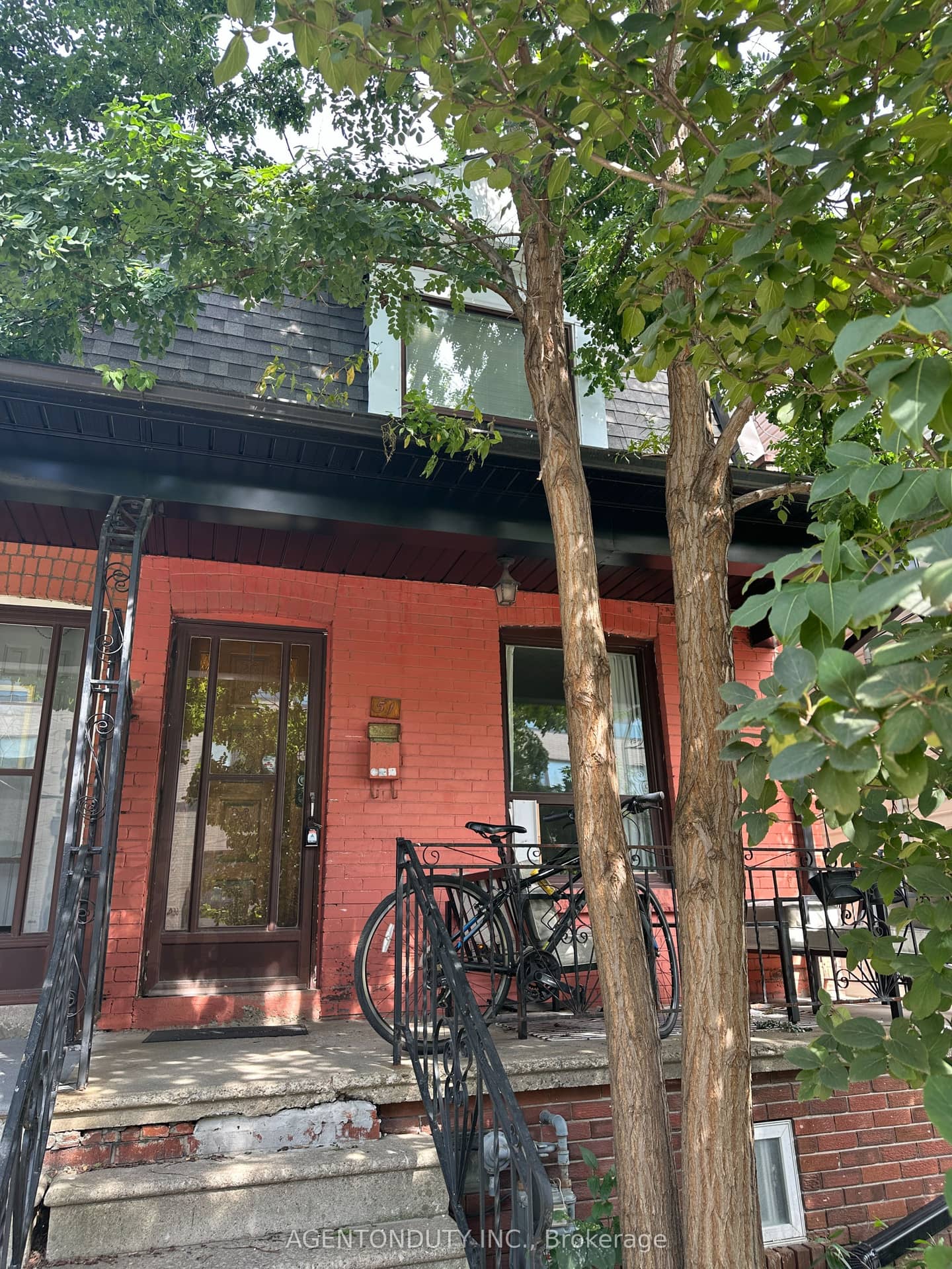 51 Perth Avenue, Toronto, ON M6R 2C1