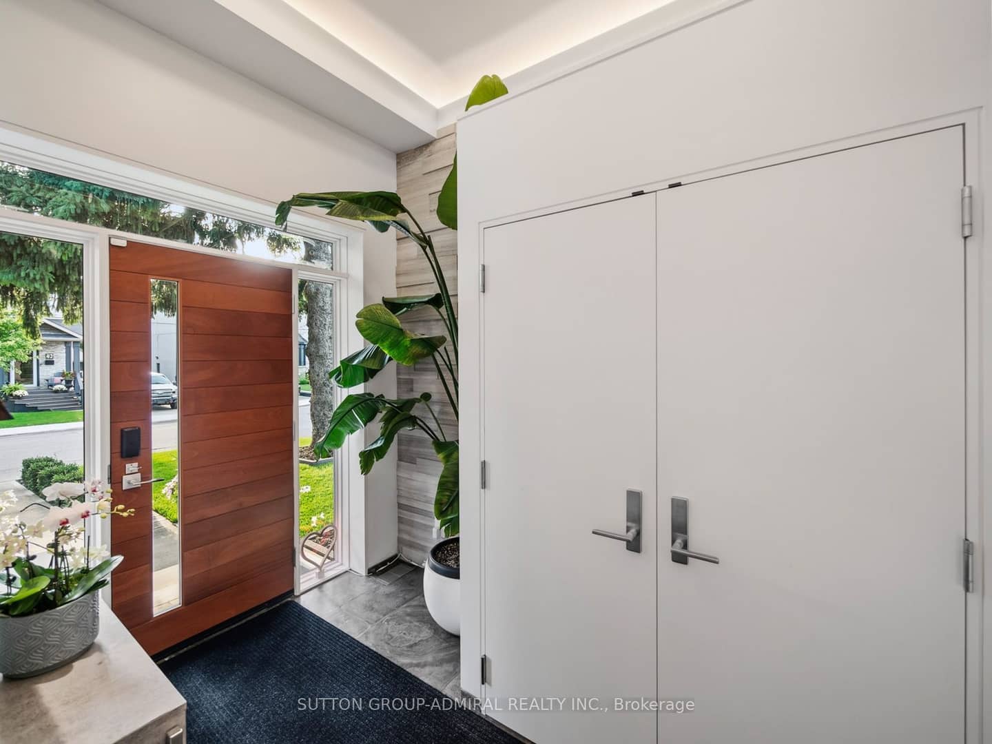 39 Red Deer Avenue, Toronto, ON M1N 2Z1