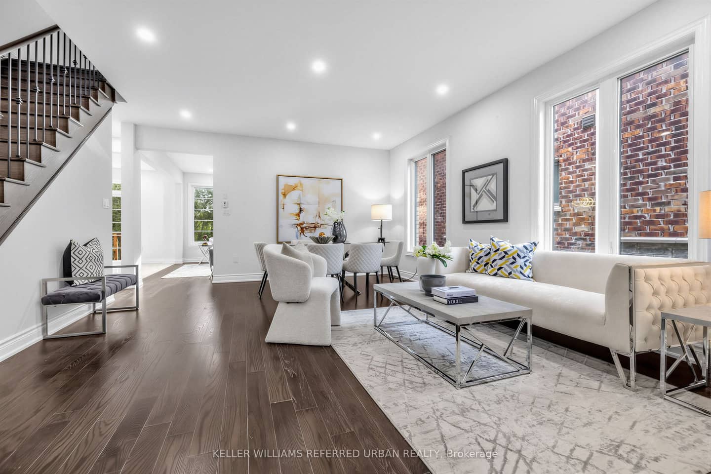 6 Sharonview Crescent, East Gwillimbury, ON L9N 0S5