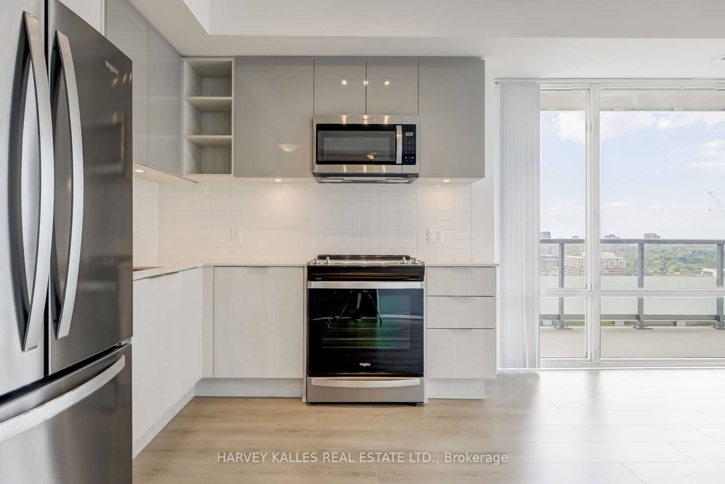 25 Holly Street 2209, Toronto, ON M4S 0E3