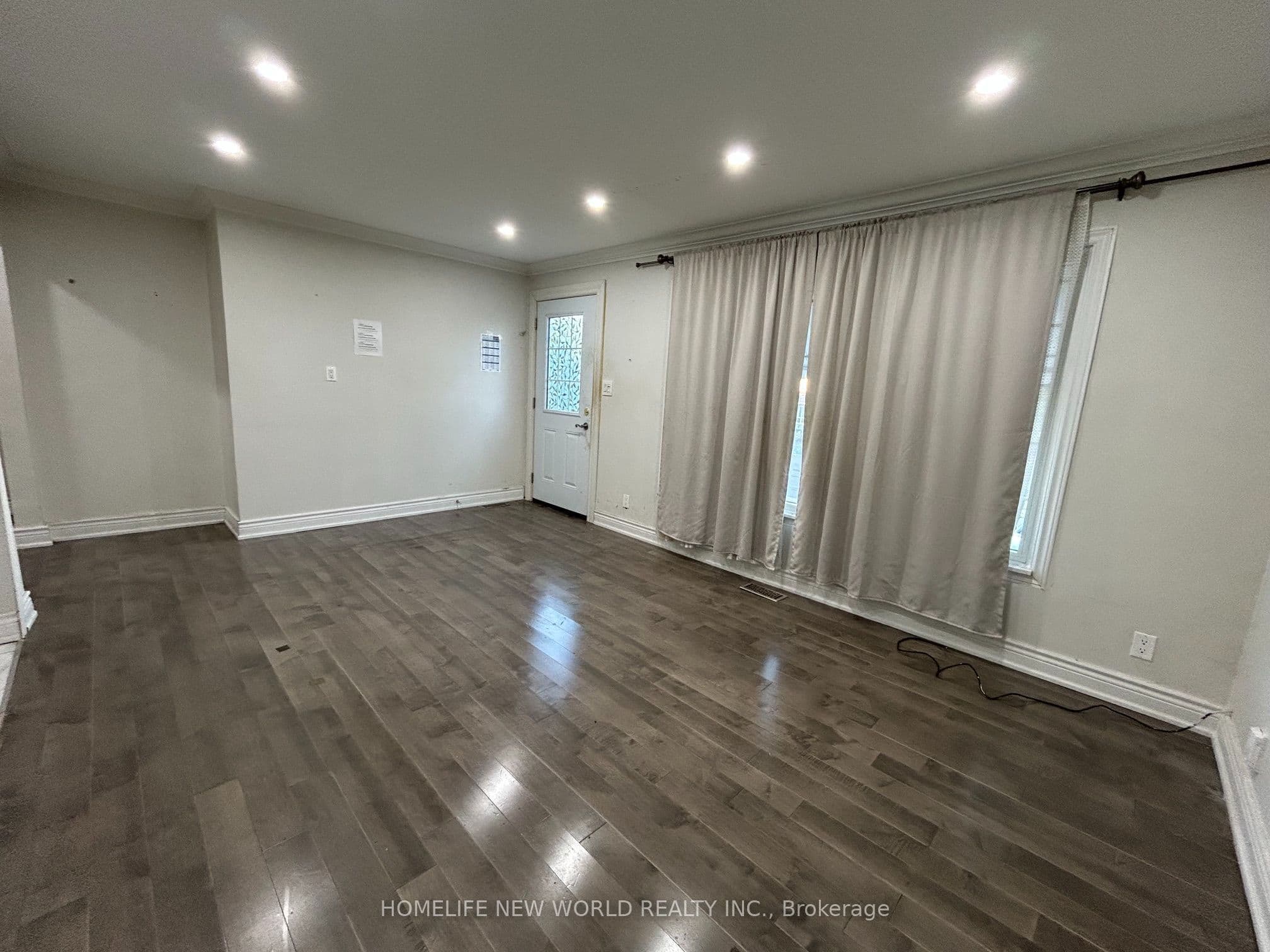 177 Magnolia Avenue, Toronto, ON M1K 3K7