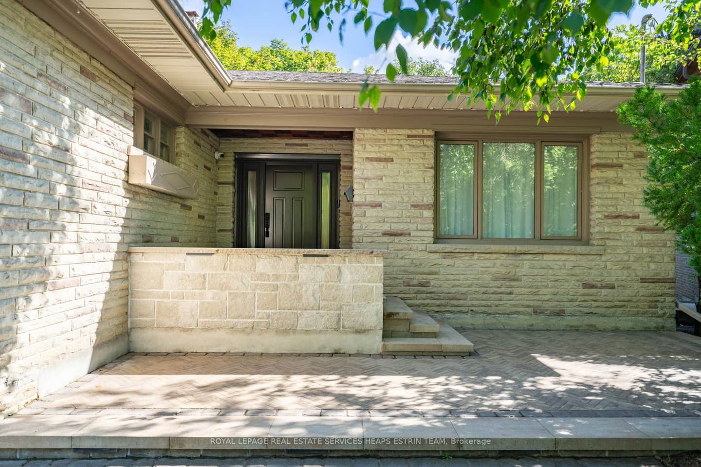 38 Killdeer Crescent, Toronto, ON M4G 2W8