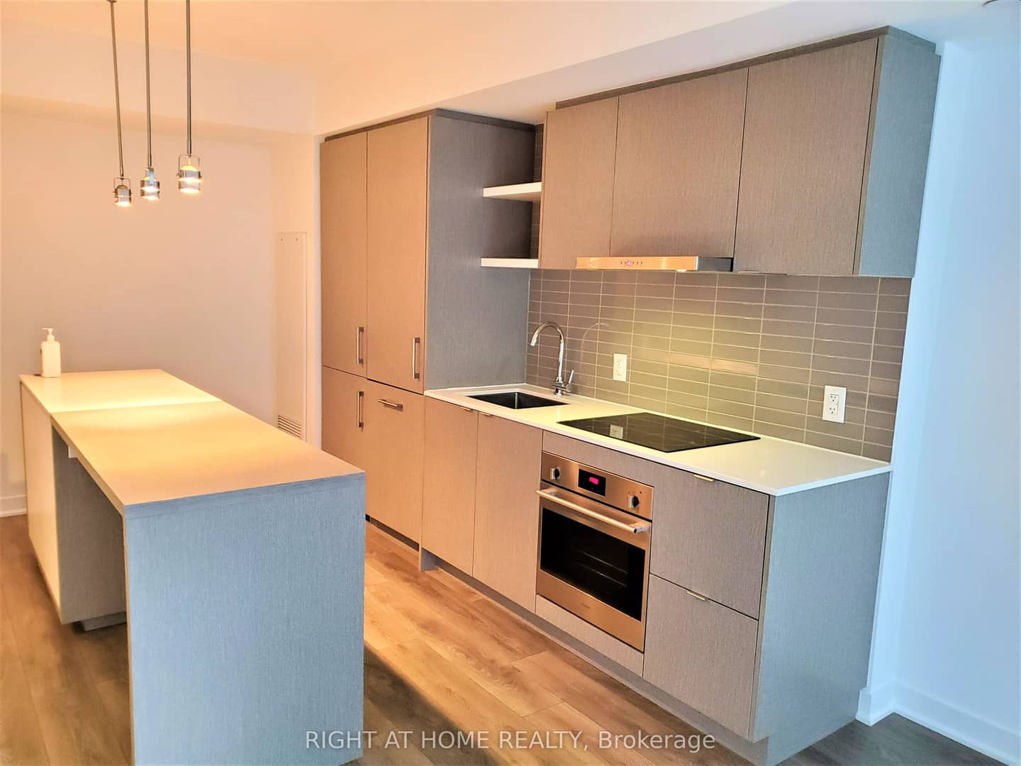 88 Harbour Street 1401, Toronto, ON M5J 0C3
