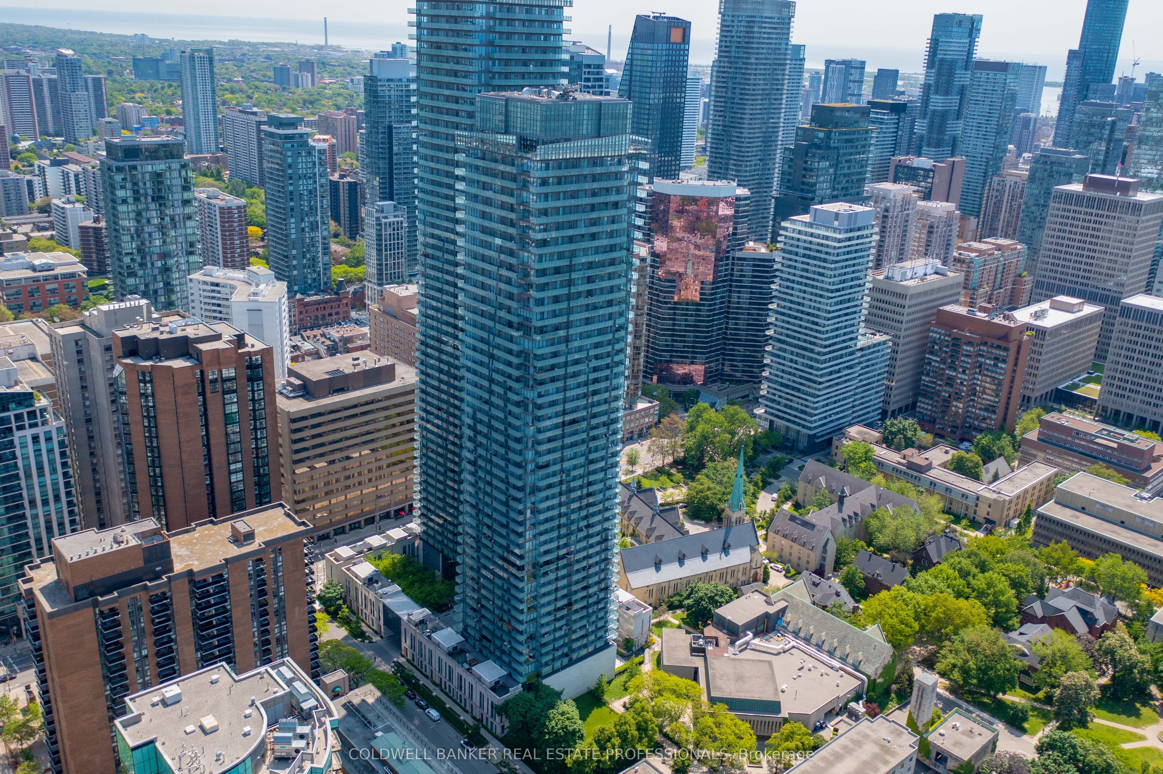 65 St Mary Street 2202, Toronto, ON M5S 0A6
