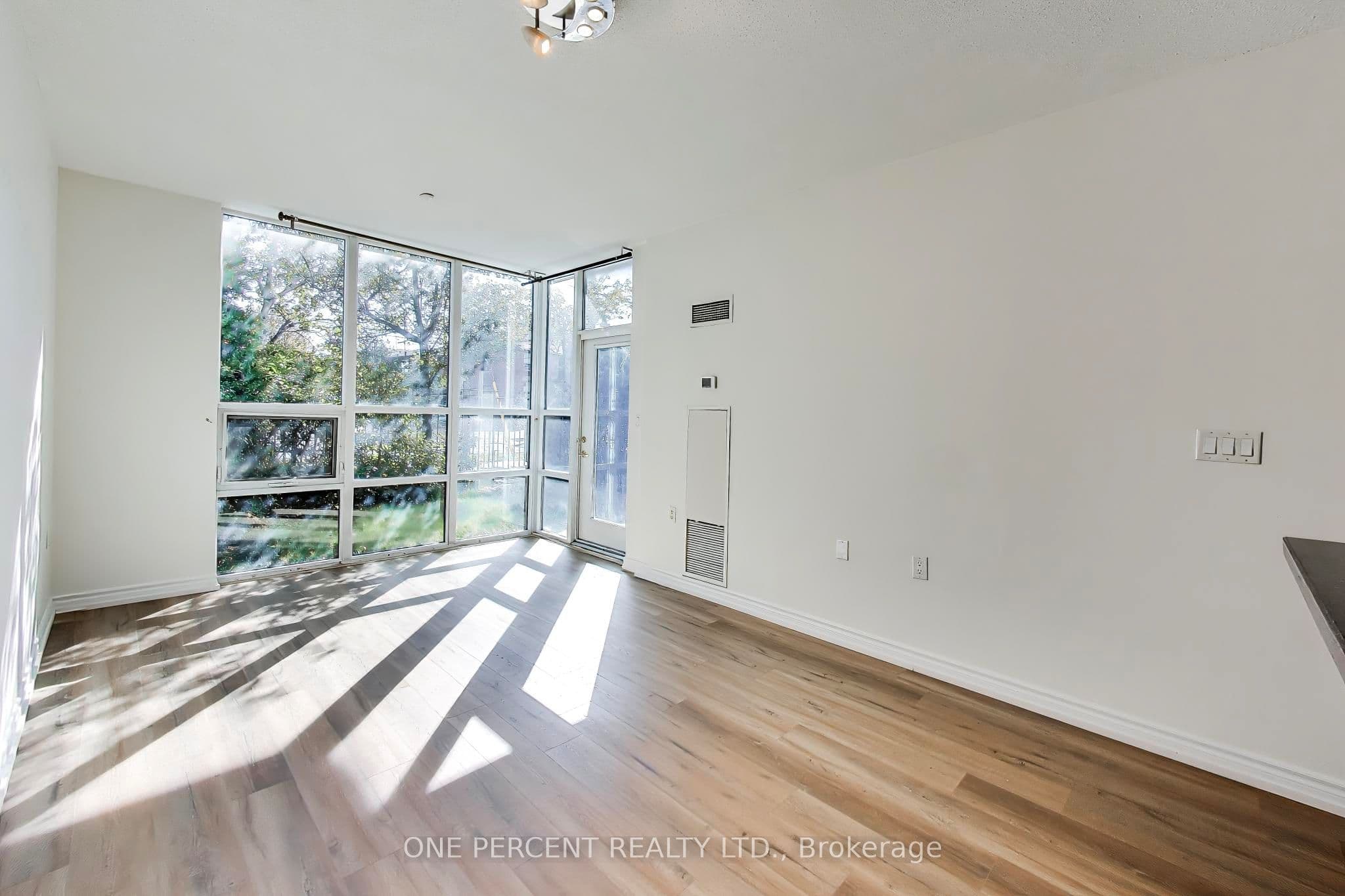 3840 Bathurst Street 109, Toronto, ON M3H 6C6