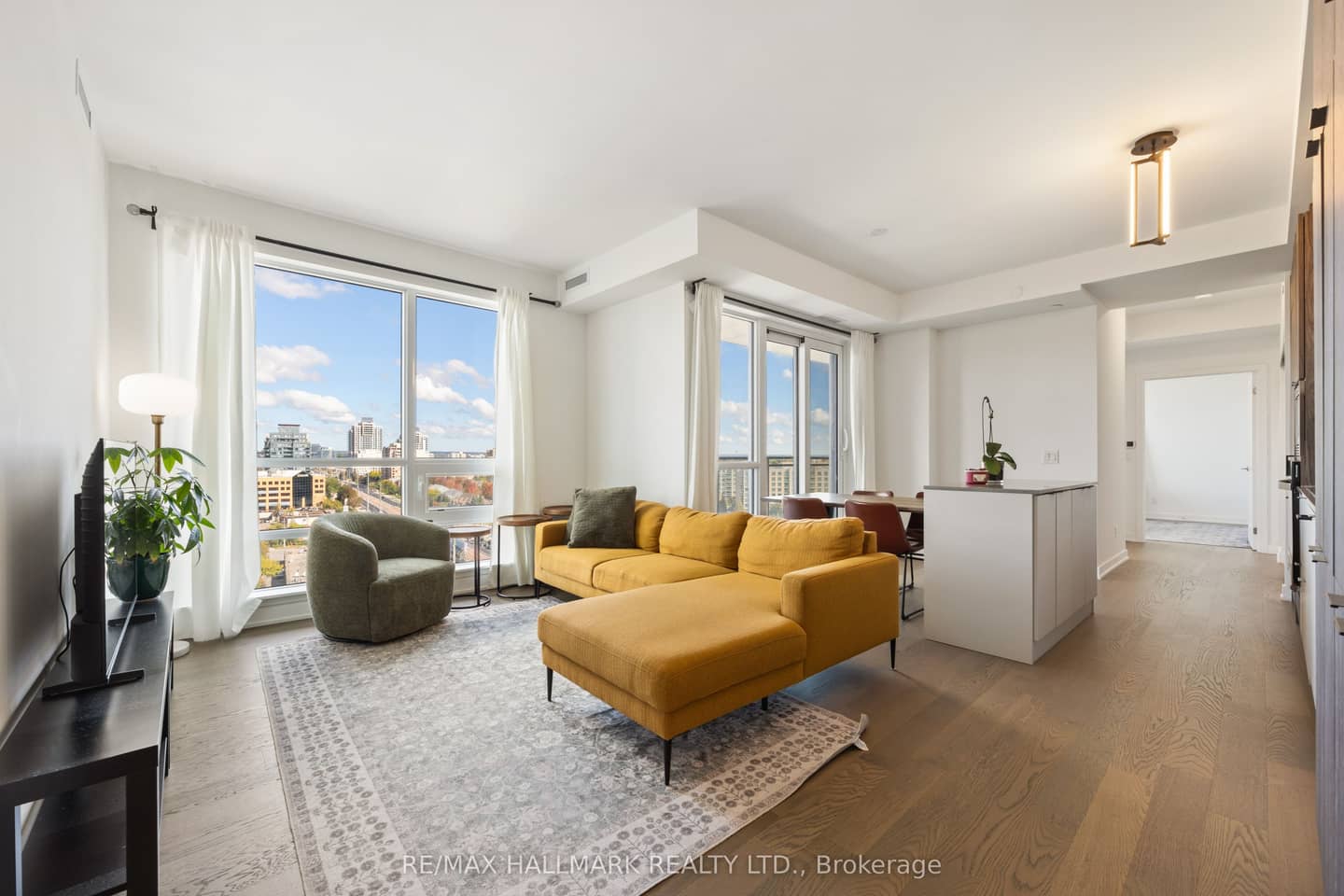 8888 Yonge Street 1103, Richmond Hill, ON L4C 5V6