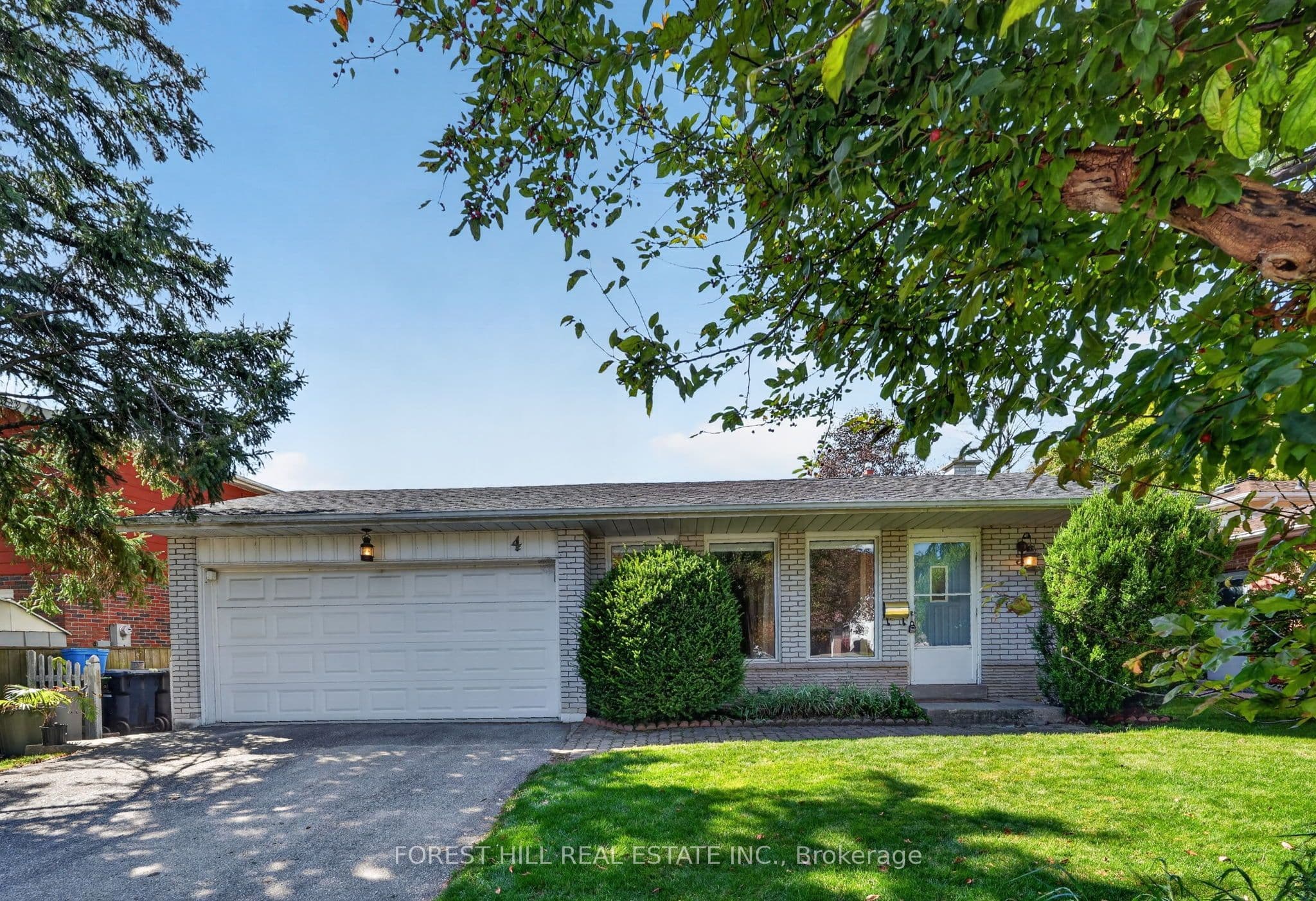 4 Glenstroke Drive, Toronto, ON M1S 2Z9