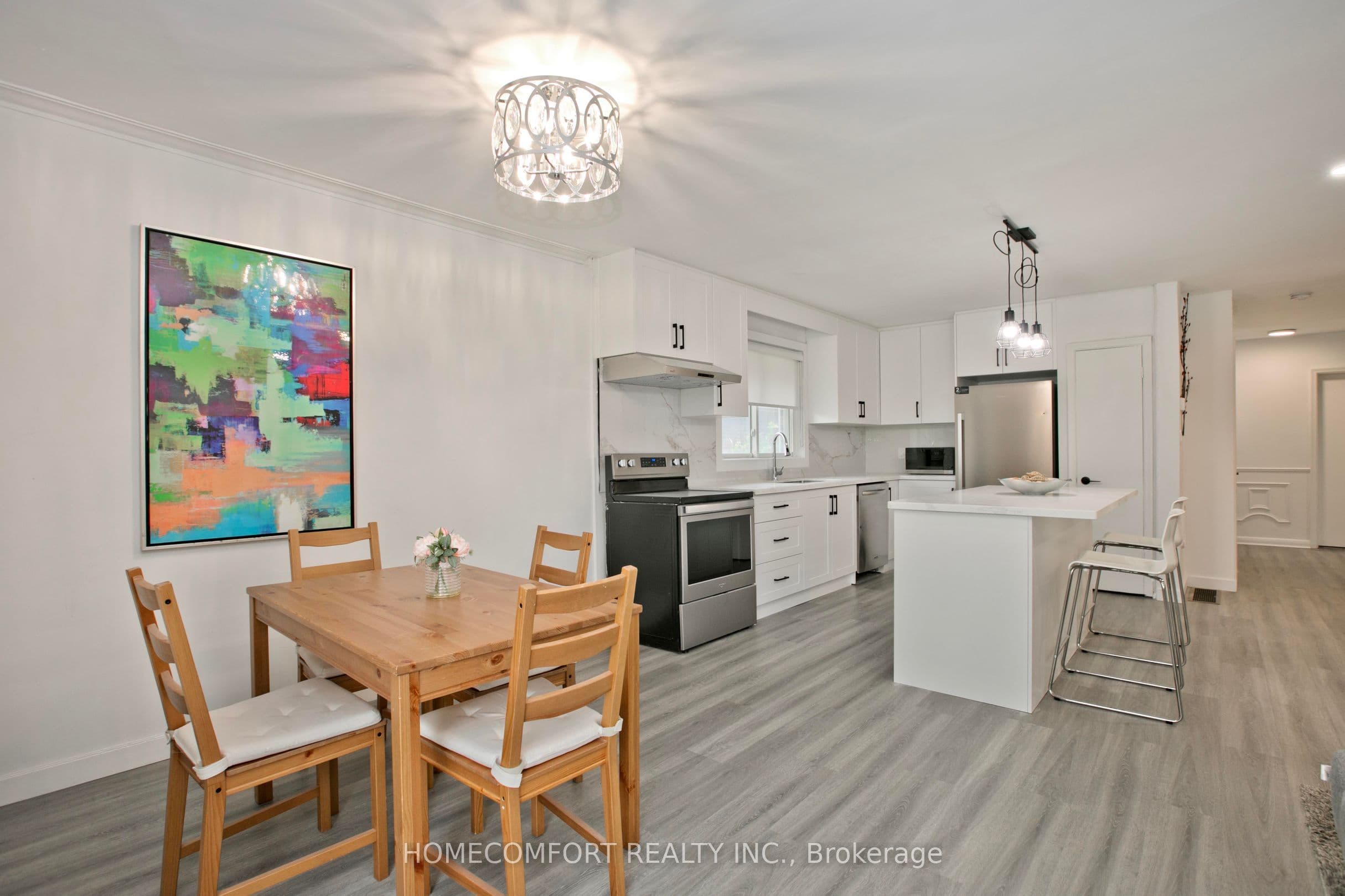 19 Beacham Crescent, Toronto, ON M1T 1M9