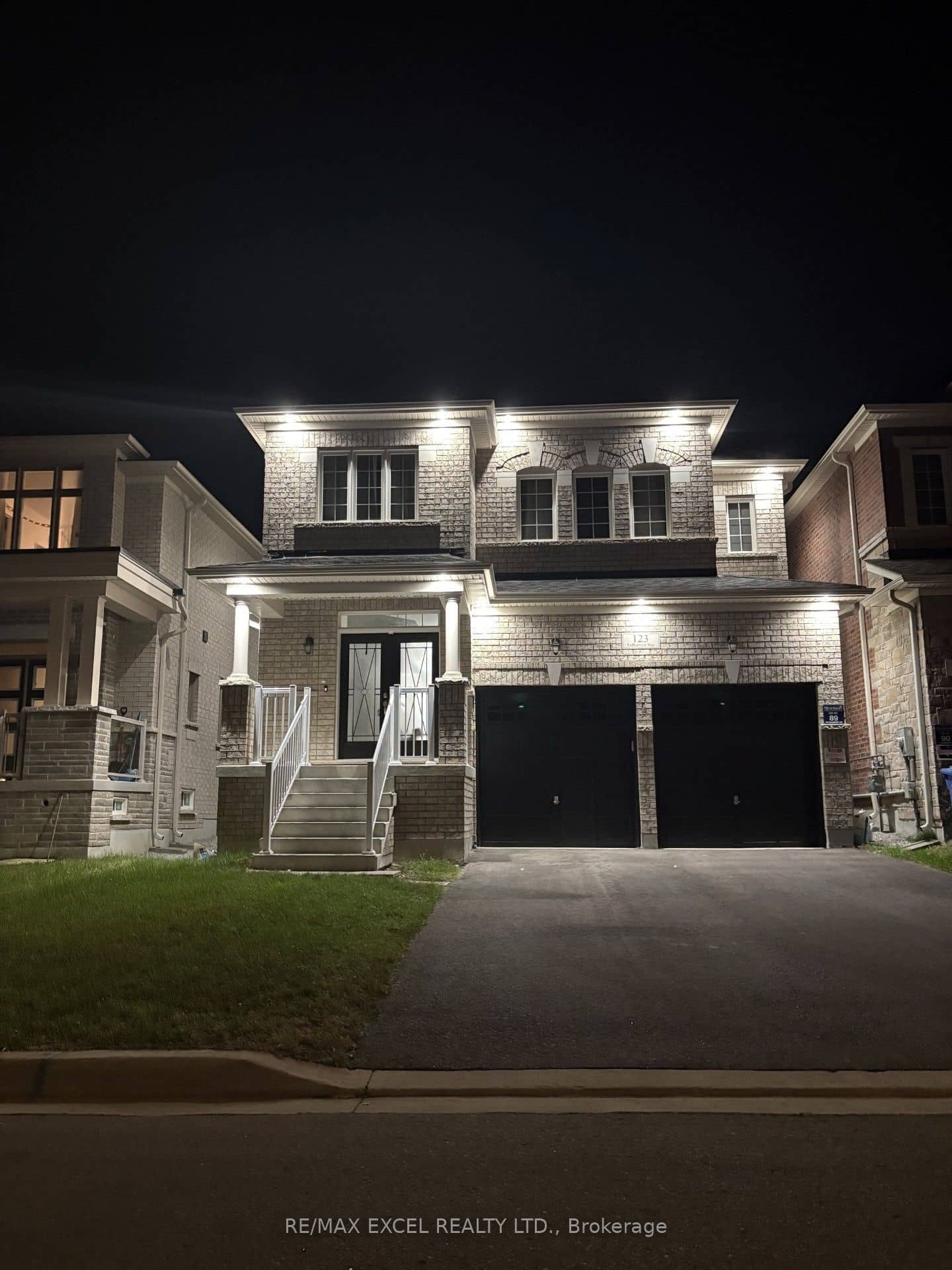 123 Fallharvest Way, Whitchurch-Stouffville, ON L4A 5A8