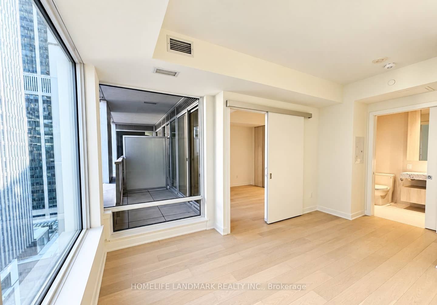 11 Yorkville Avenue 1007, Toronto, ON M4W 0B7