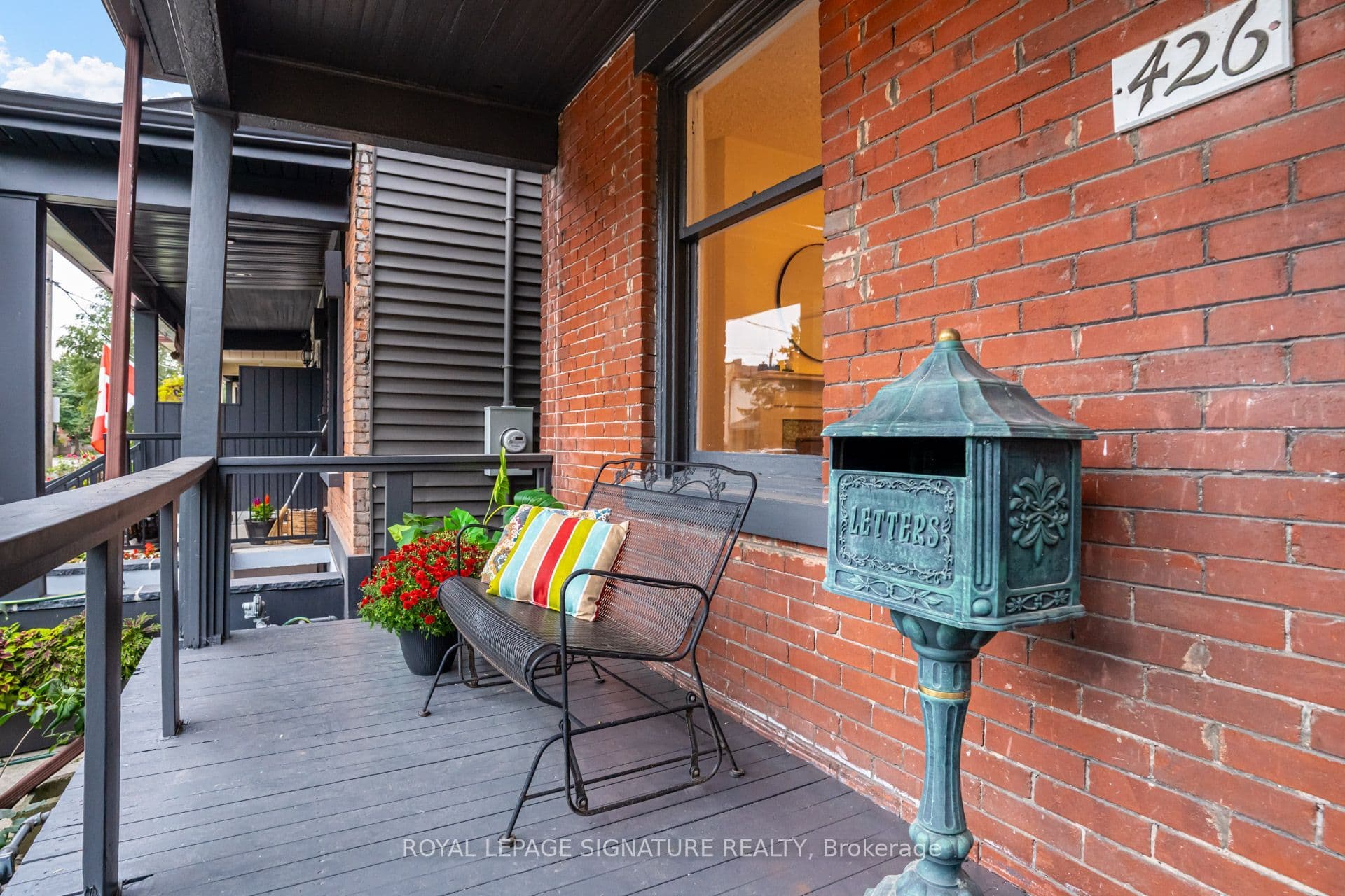 426 N Delaware Avenue N, Toronto, ON M6H 2T9