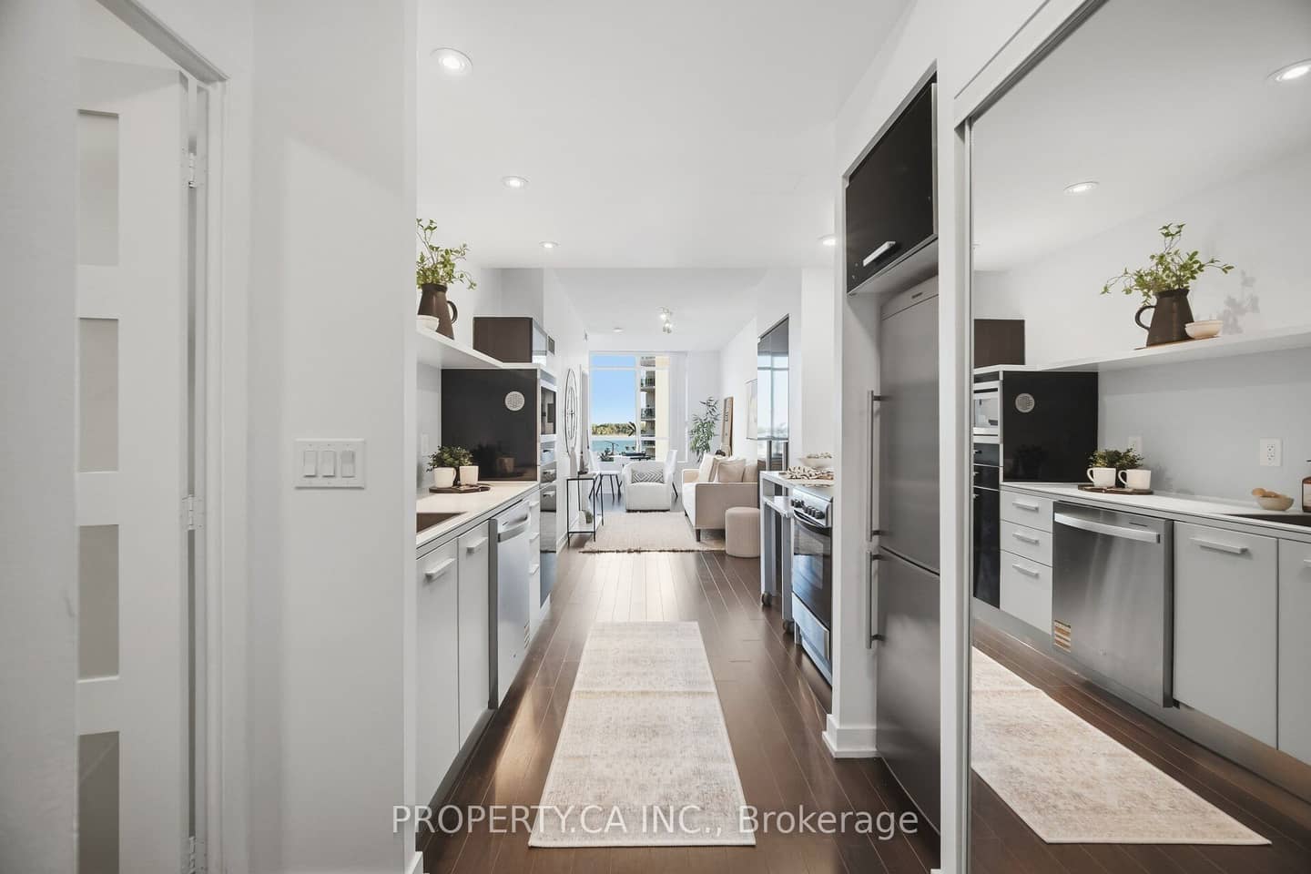 38 Dan Leckie Way 508, Toronto, ON M5V 2V6