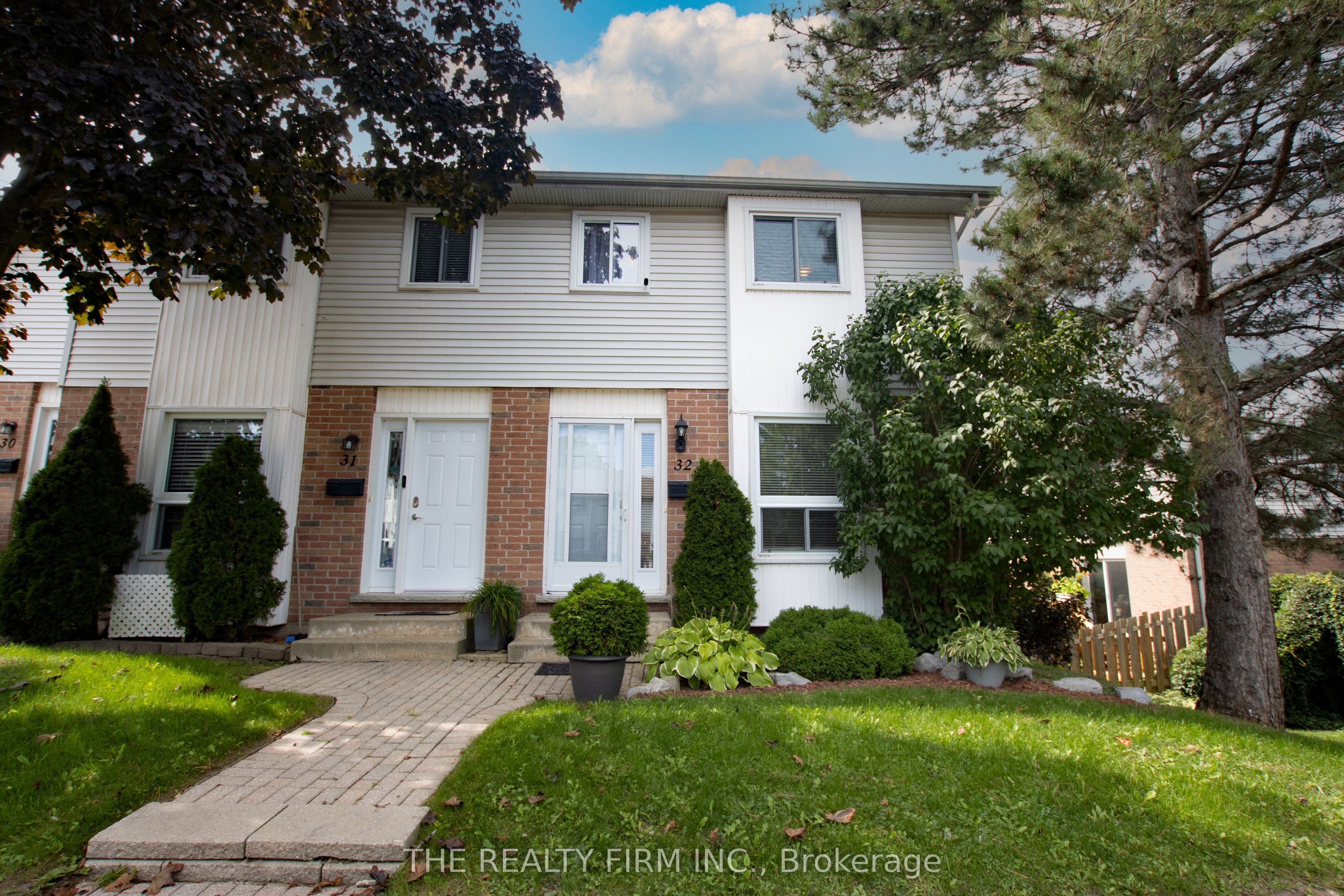 110 Deveron Crescent 32, London South, ON N5Z 4W7