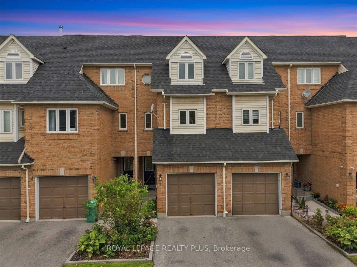45 Bristol Road E 15, Mississauga, ON L4Z 3P5