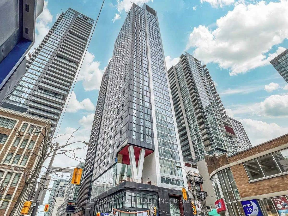 357 King Street 1904, Toronto, ON M5V 1K1