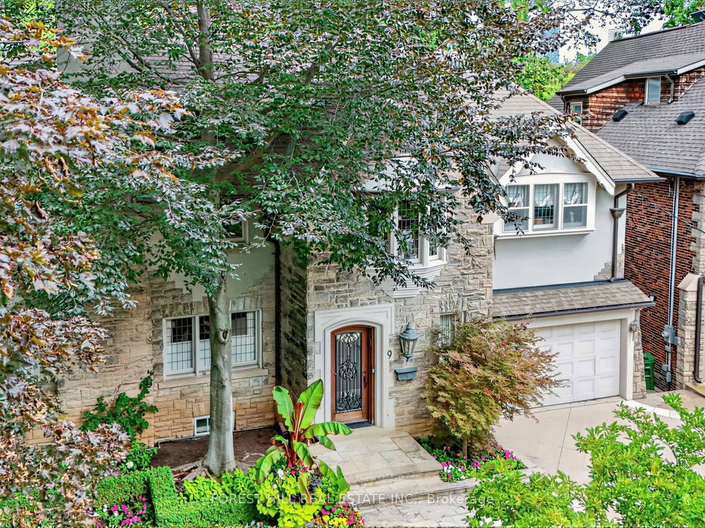 9 Ormsby Crescent, Toronto, ON M5P 2V2