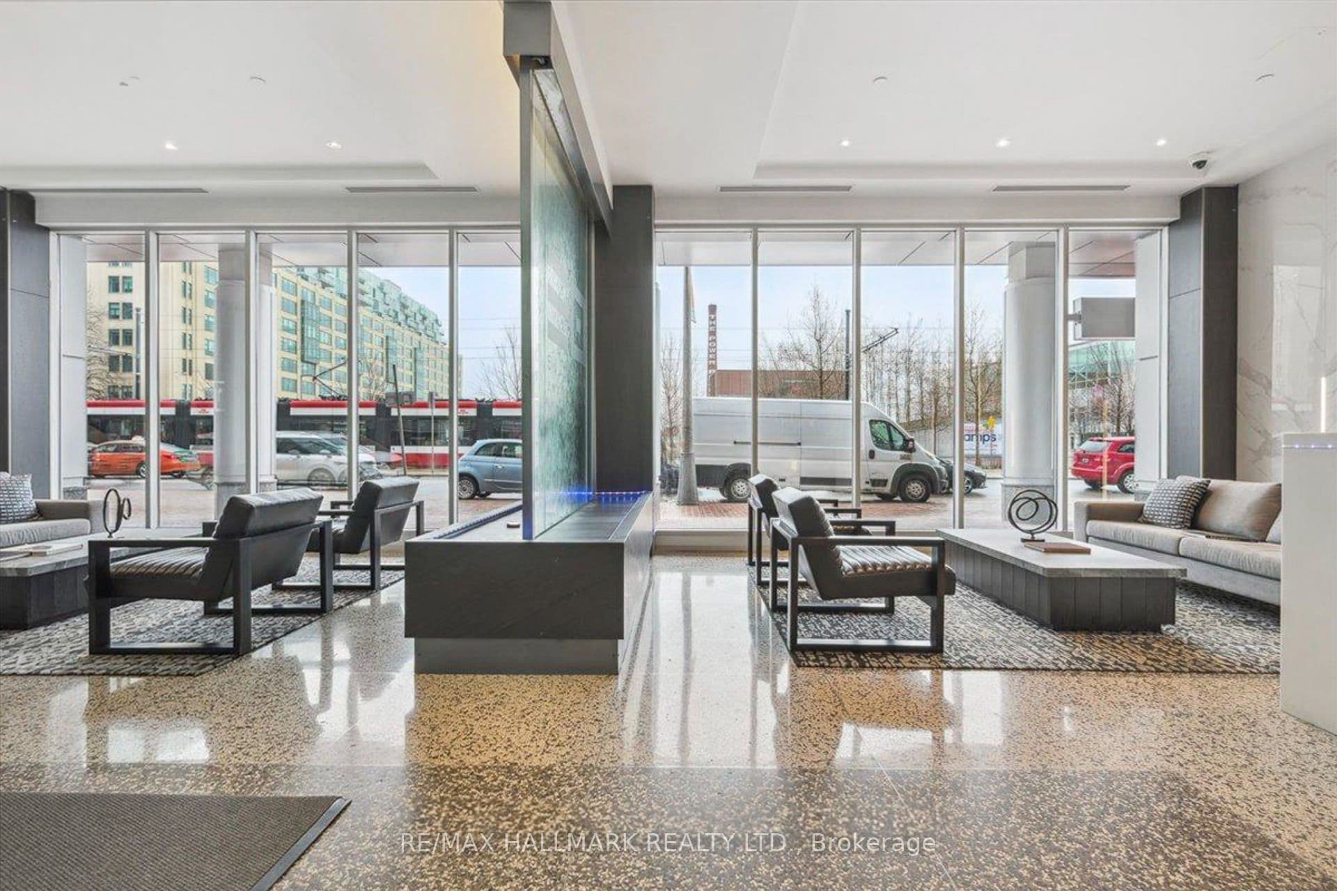 218 Queens Quay W 402, Toronto, ON M5J 2Y6