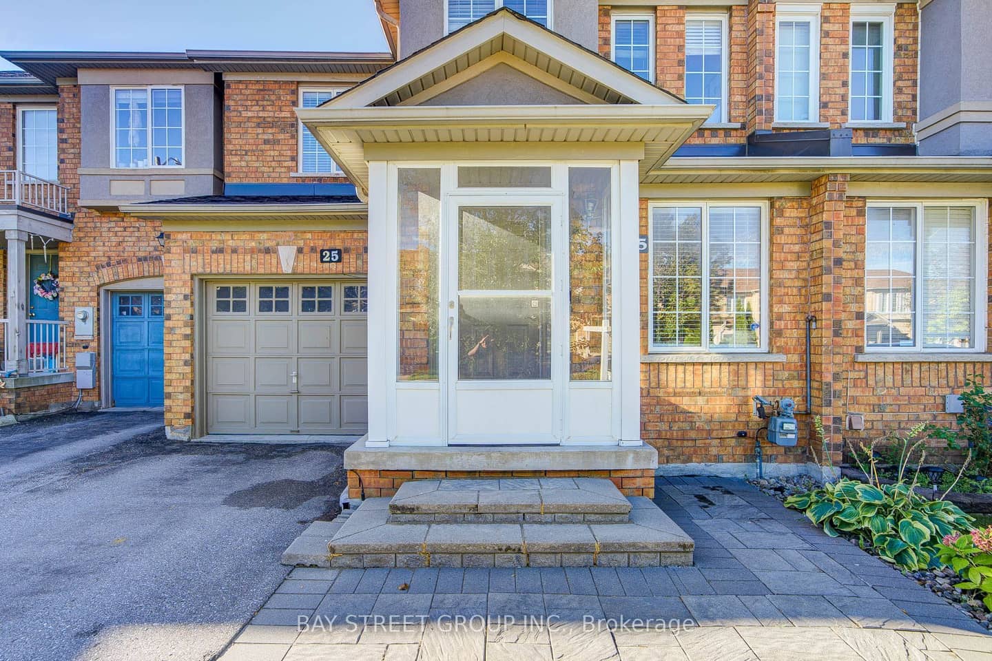 25 Waterton Crescent, Richmond Hill, ON L4B 4L7
