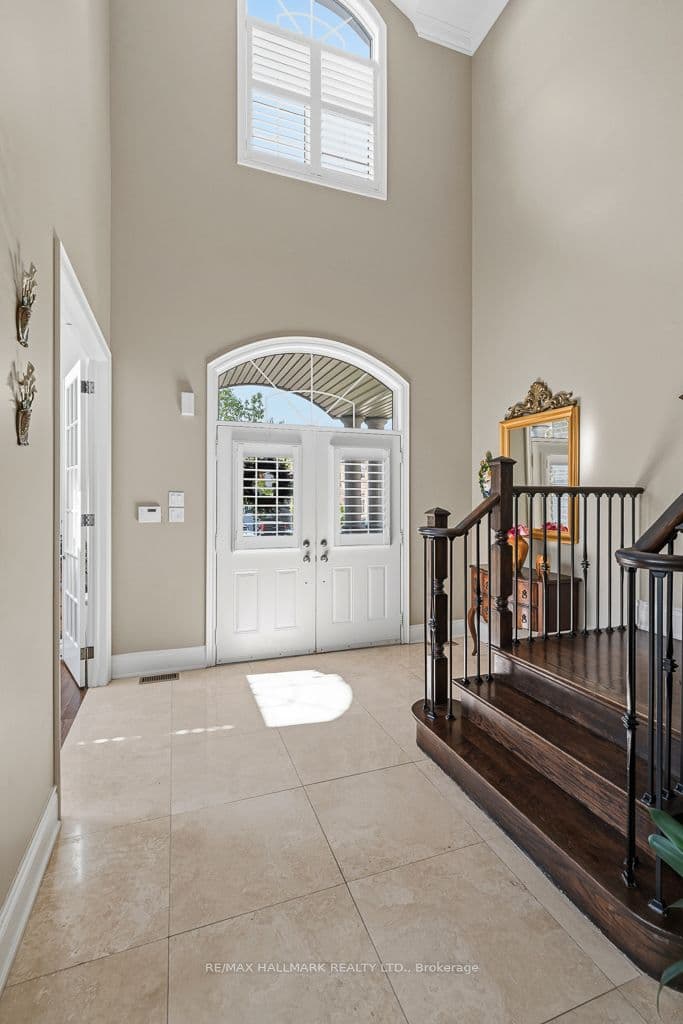 321 Grand Vellore Crescent, Vaughan, ON L4H 0N7