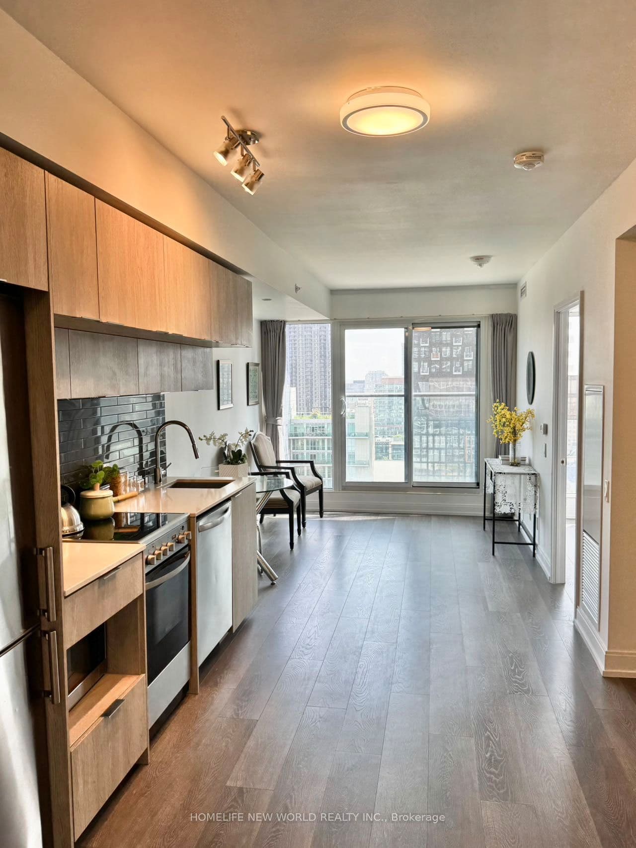 181 Dundas Street E 1806, Toronto, ON M5A 0N5