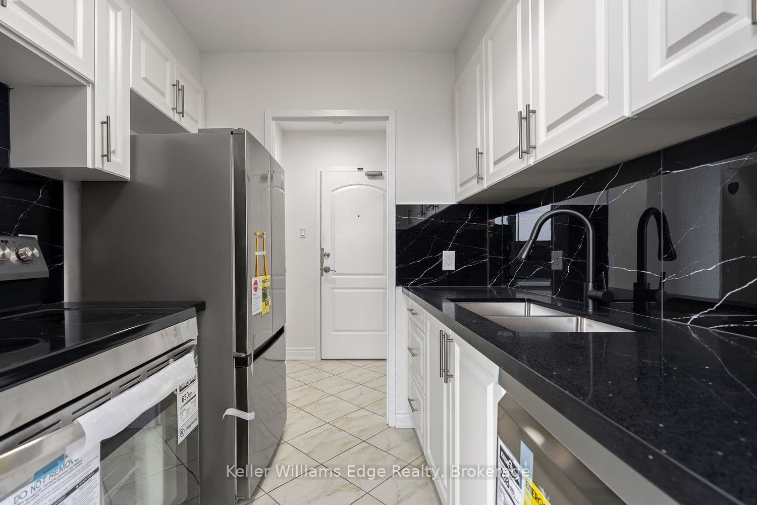 3145 Queen Frederica Drive 608, Mississauga, ON L4Y 3A7