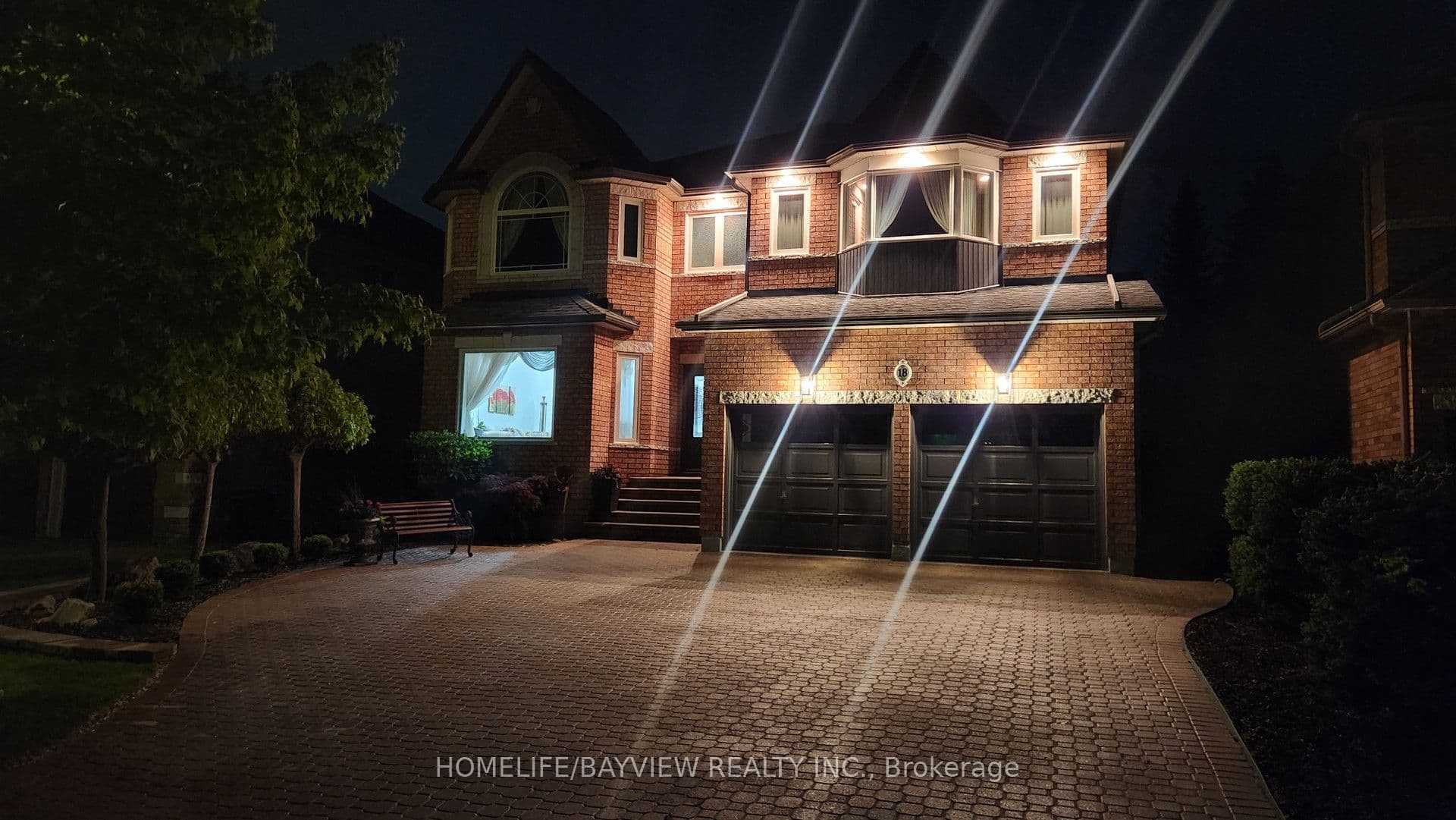 18 Marinucci Court, Richmond Hill, ON L4C 0M3