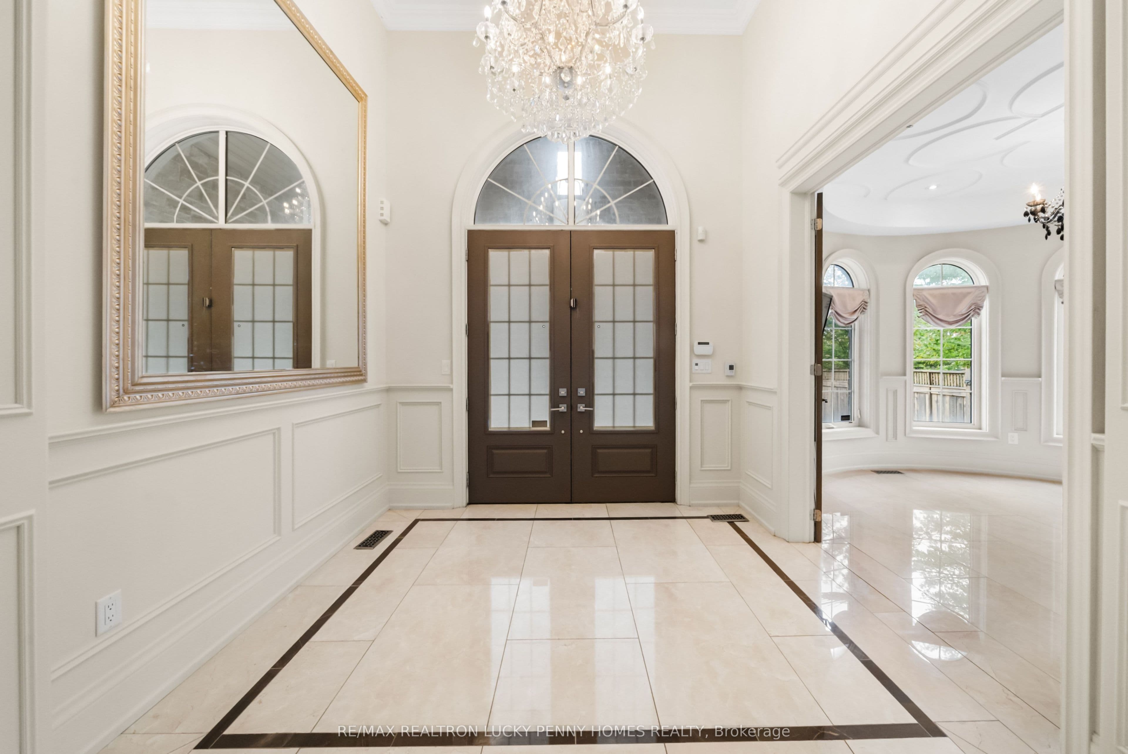 16 Rinas Avenue, Markham, ON L6C 0N7