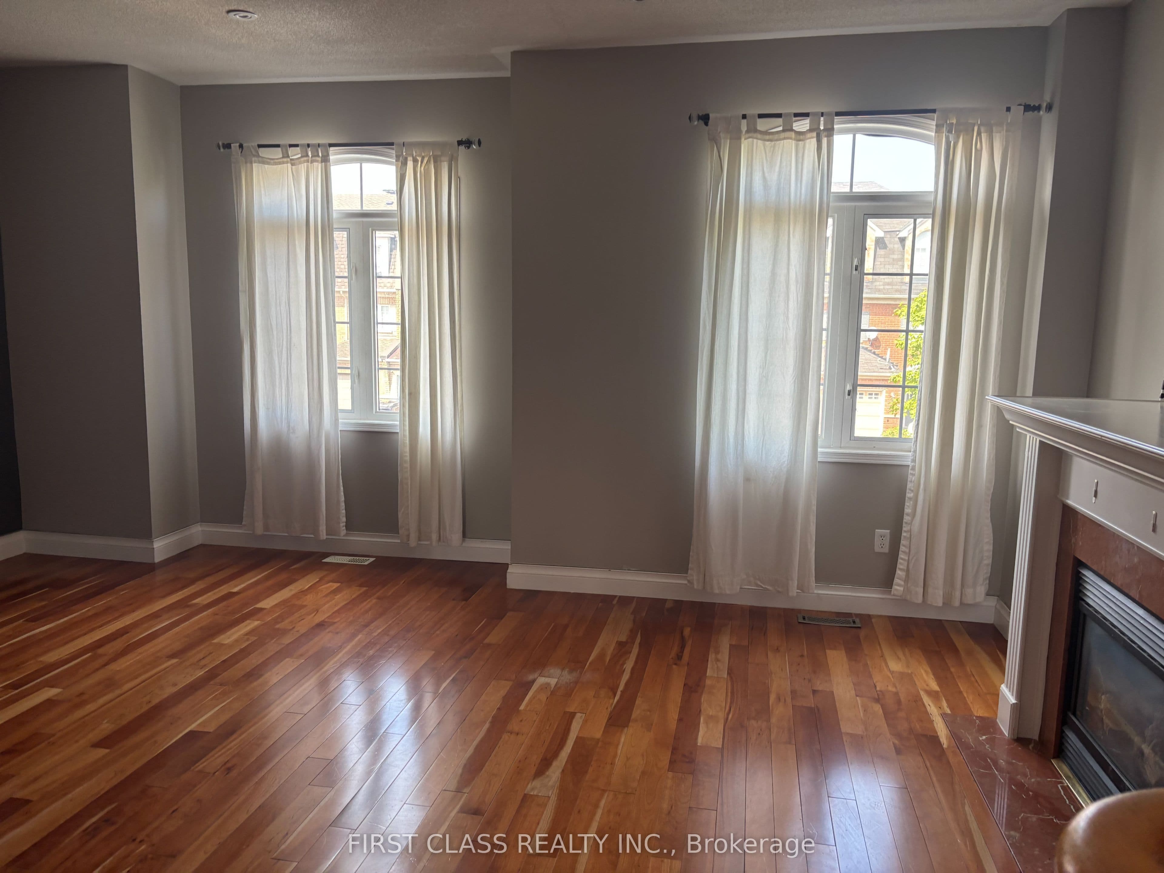 3350 Southwick Street, Mississauga, ON L5M 7L5