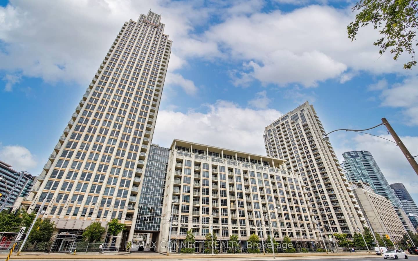 628 Fleet Street PH1, Toronto, ON M5V 1A8