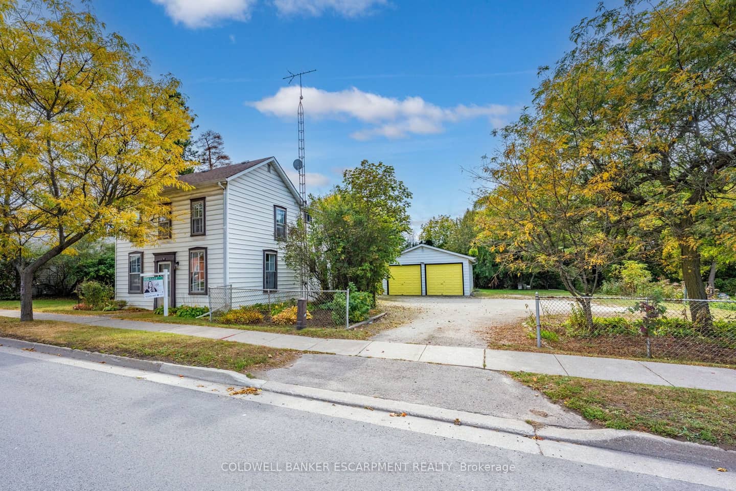 76 Main Street N, Halton Hills, ON L7J 1W2