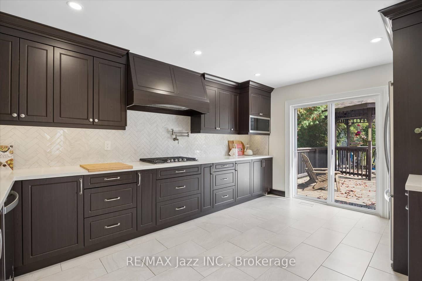 35 Ward Street, Whitby, ON L1M 1G9
