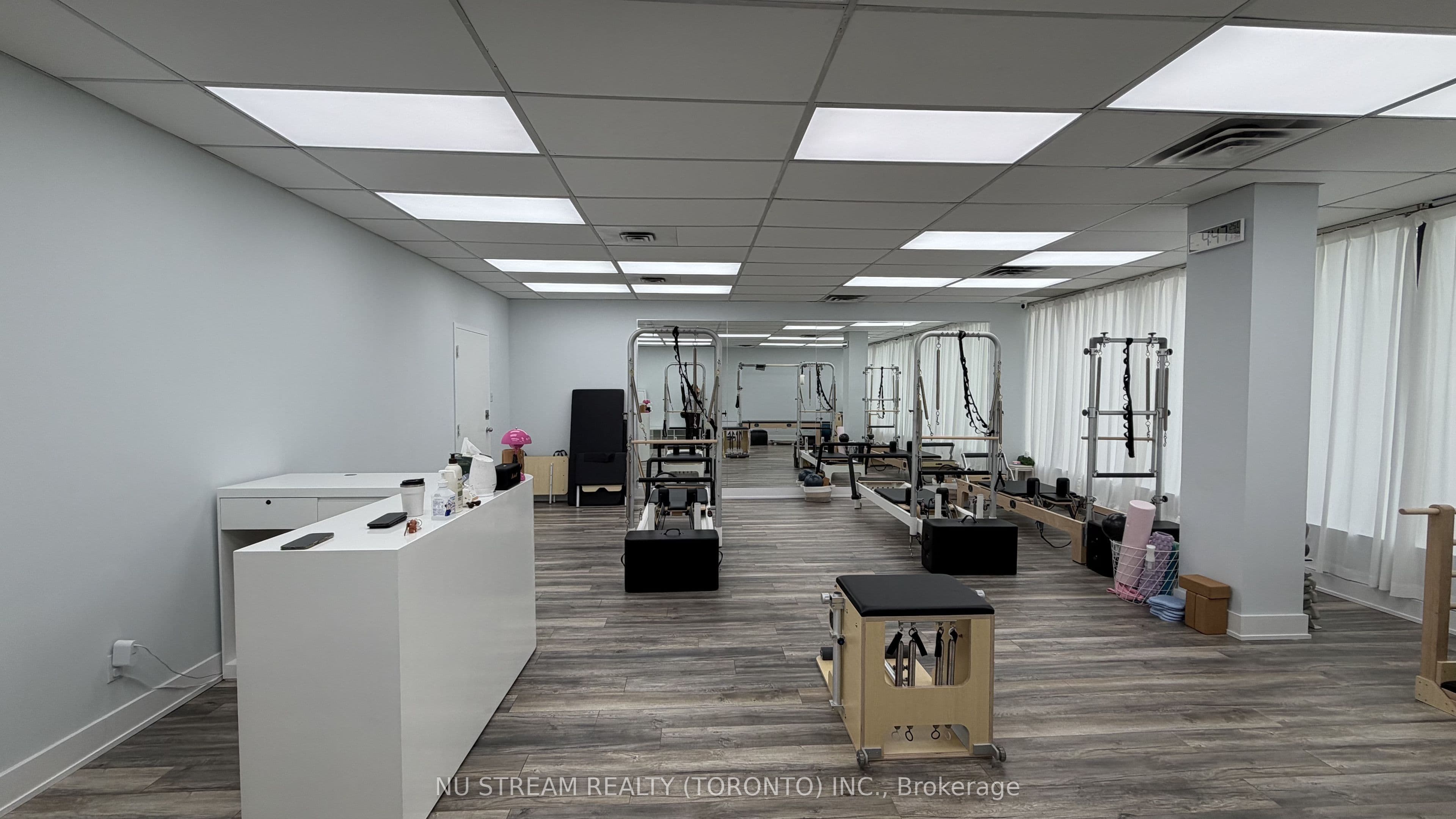 5635 YONGE Street 207, Toronto, ON M2M 3S9