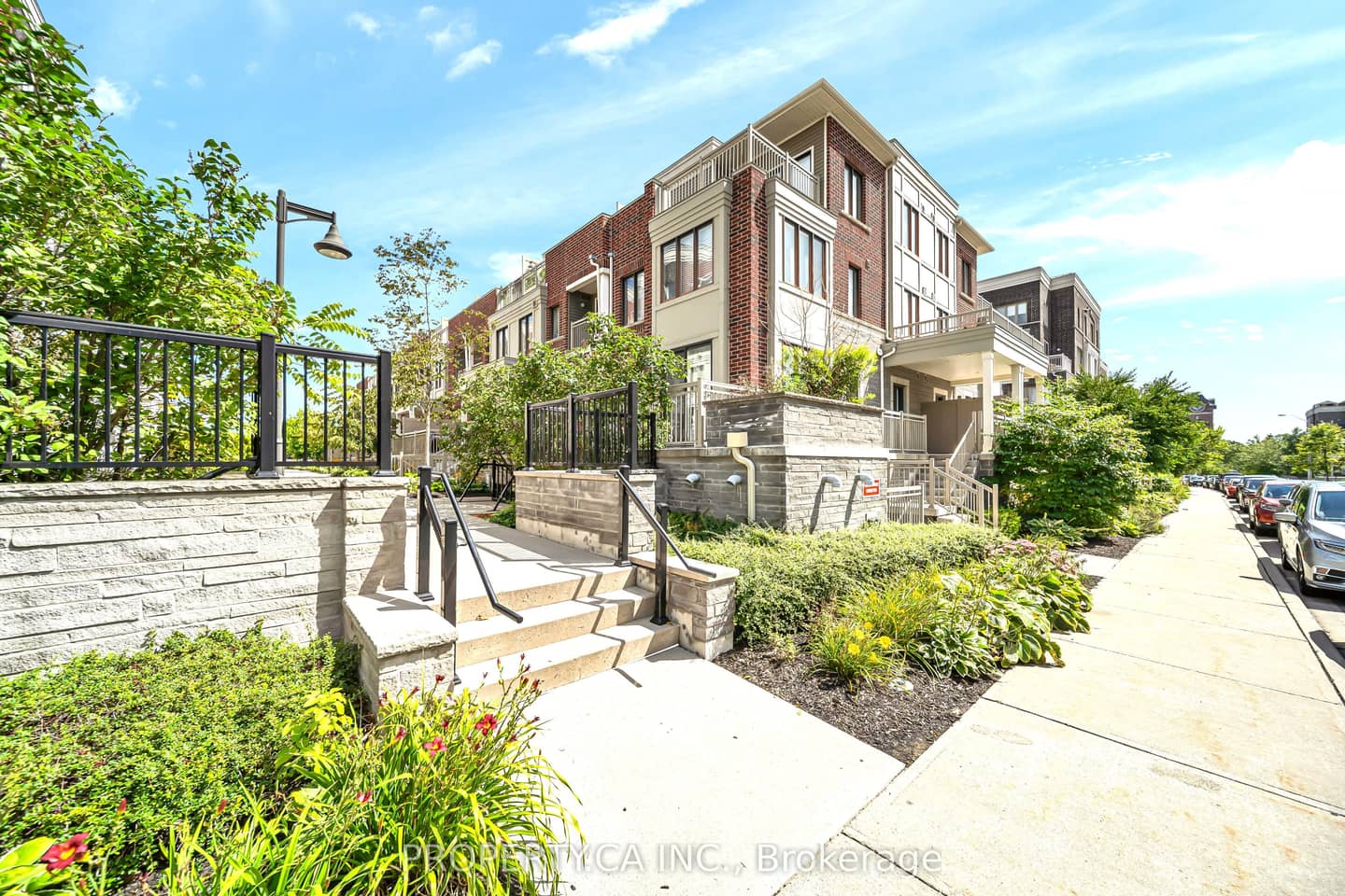 135 Long Branch Avenue 7, Toronto, ON M8W 0A9