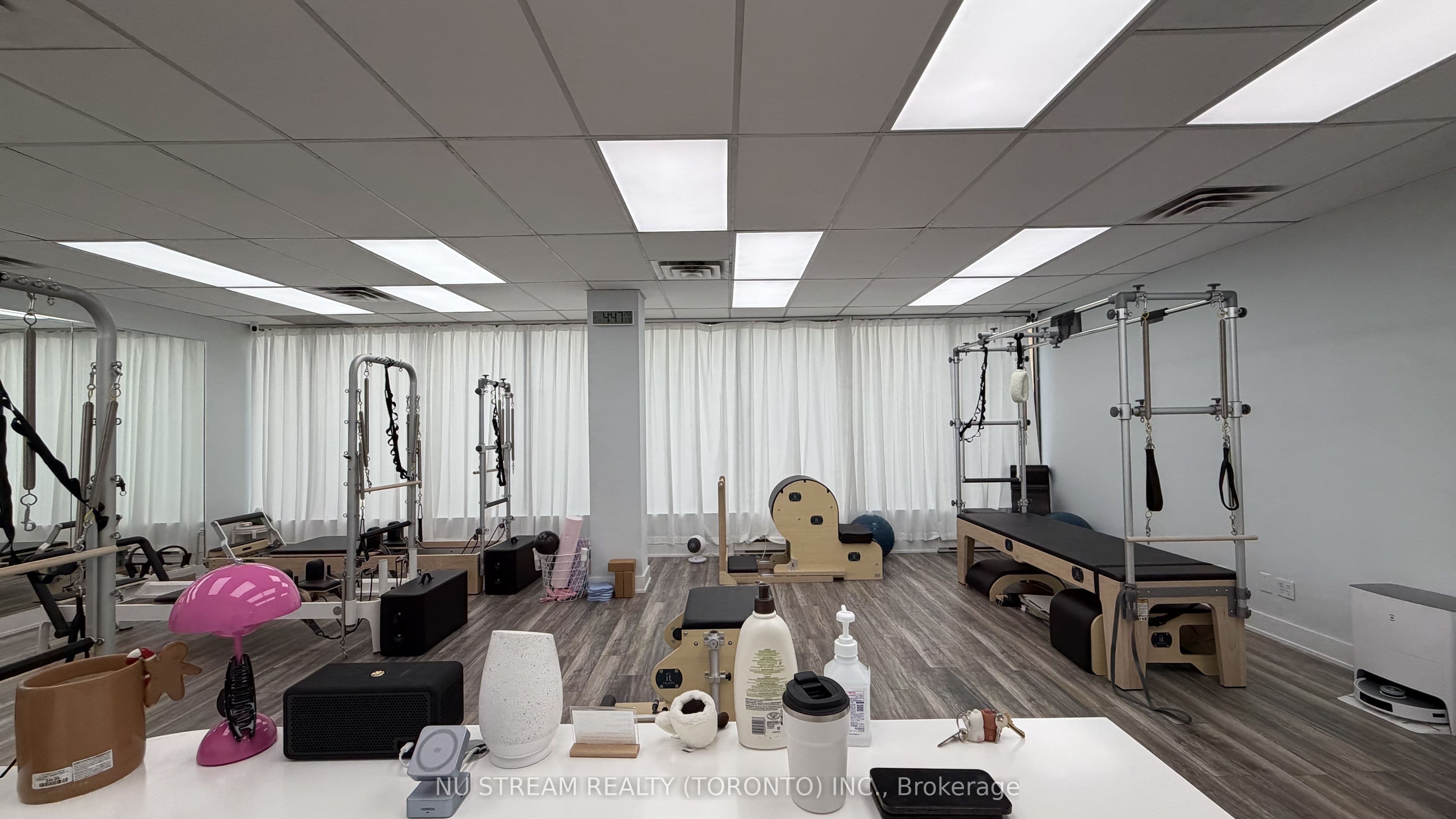 5635 YONGE Street 207, Toronto, ON M2M 3S9