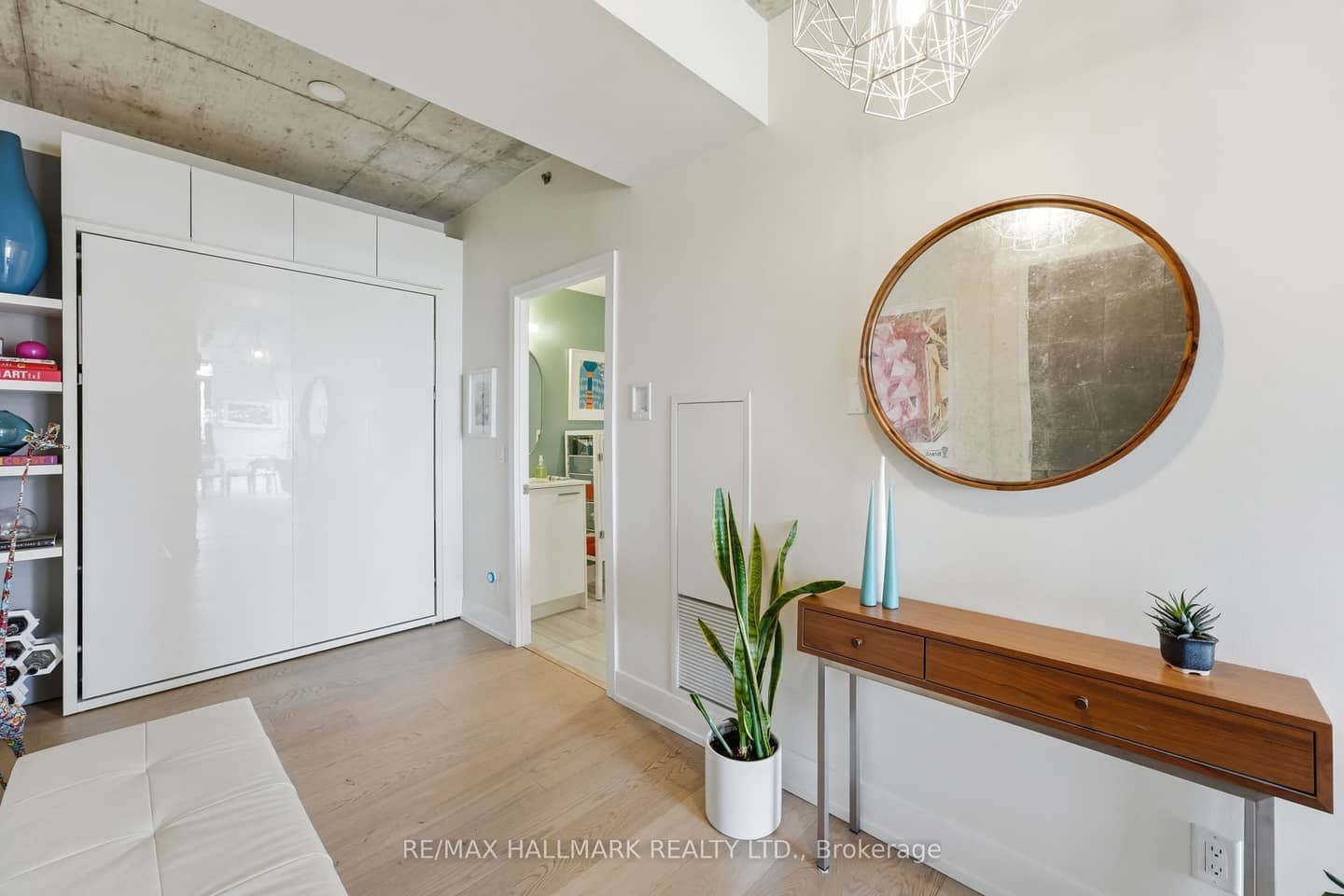 630 Queen Street E 602, Toronto, ON M4M 1G3