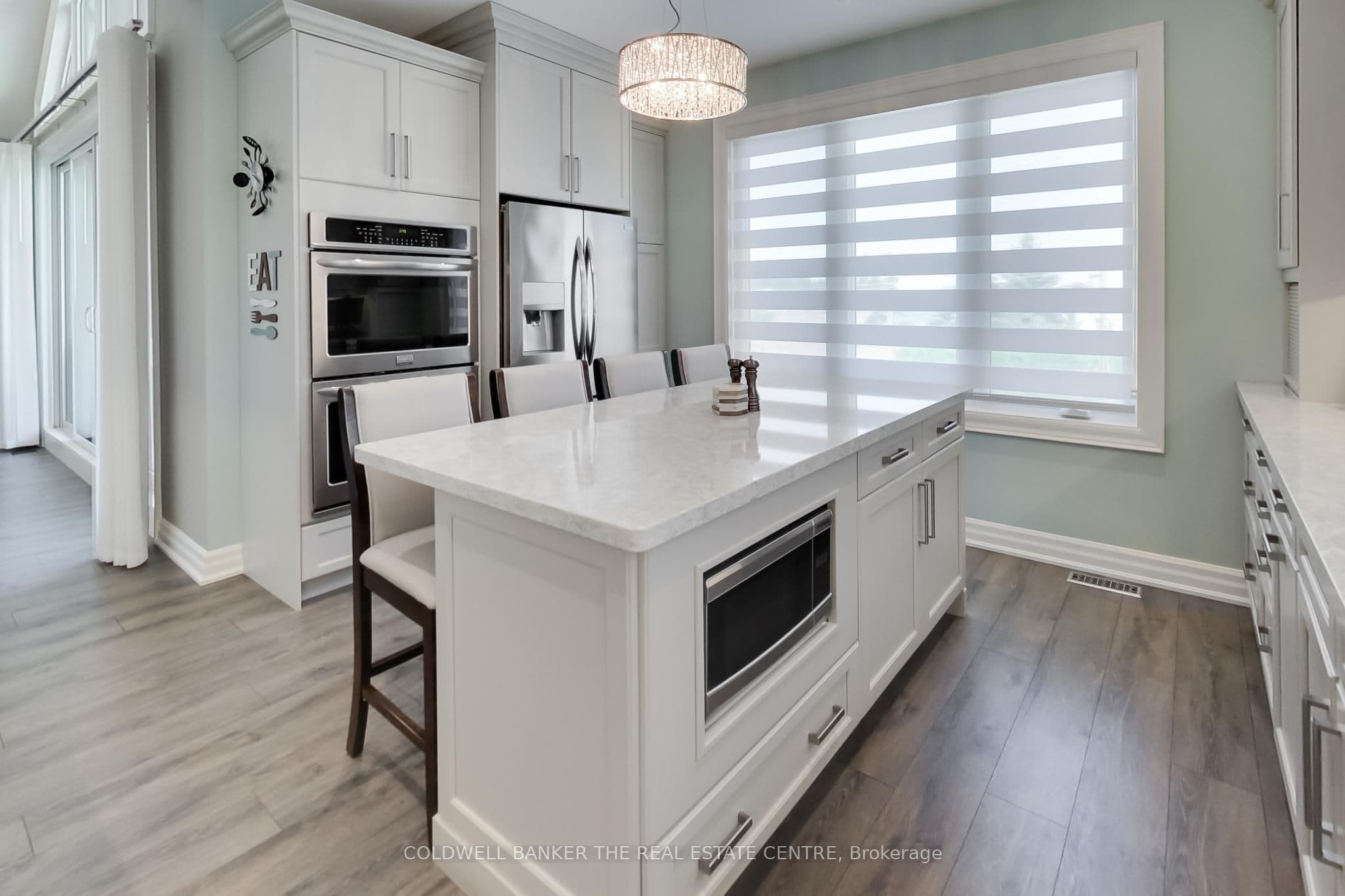 224 Lakeshore Road E, Oro-Medonte, ON L0L 2E0
