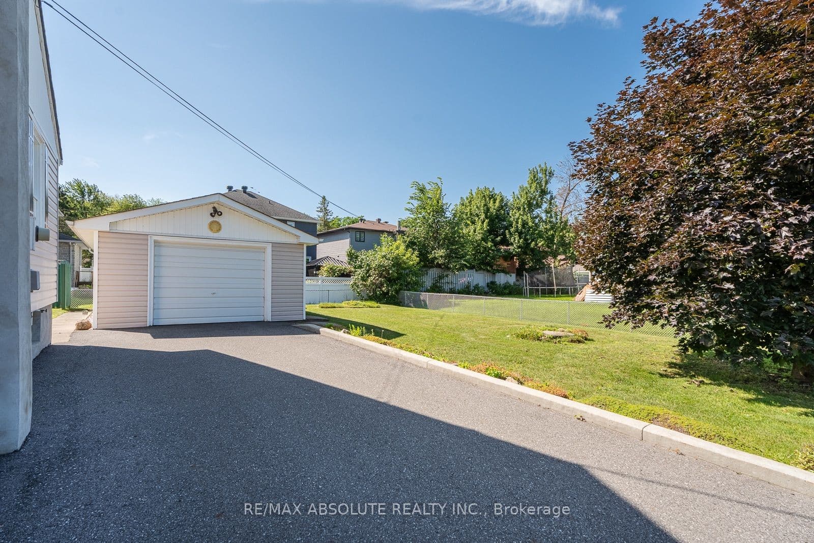 1880 Kingsdale Avenue, Blossom Park - Airport and Area, ON K1T 1J1