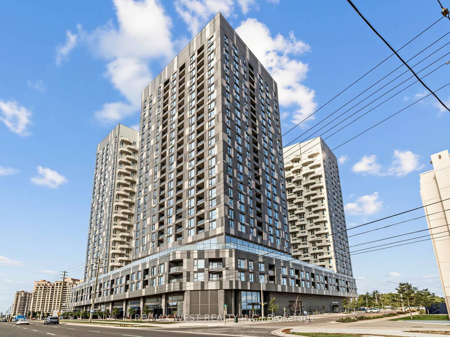 10 Abeja Street 1516, Vaughan, ON L4K 0R4