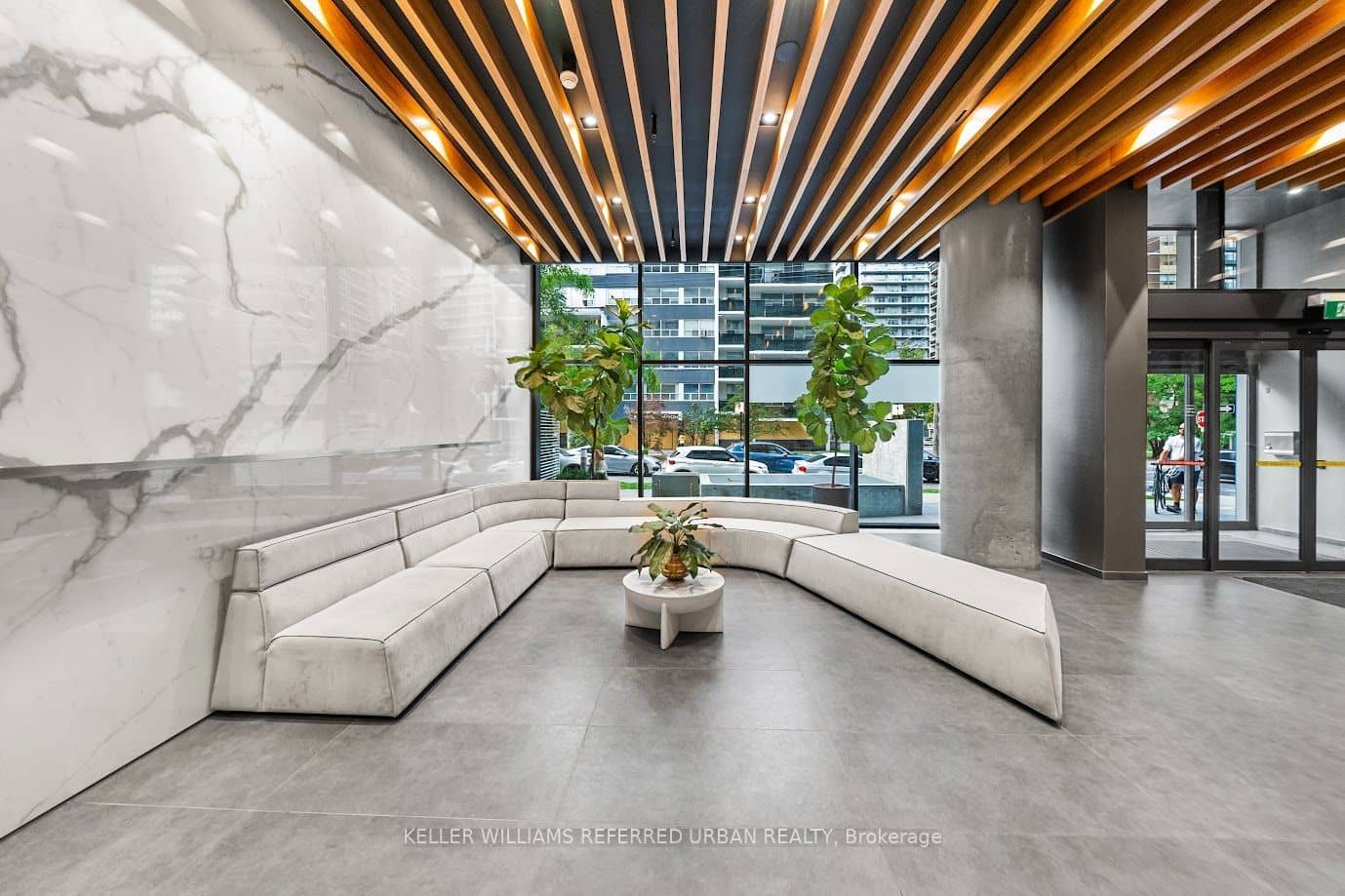 161 Roehampton Avenue W 4102, Toronto, ON M4P 0C8