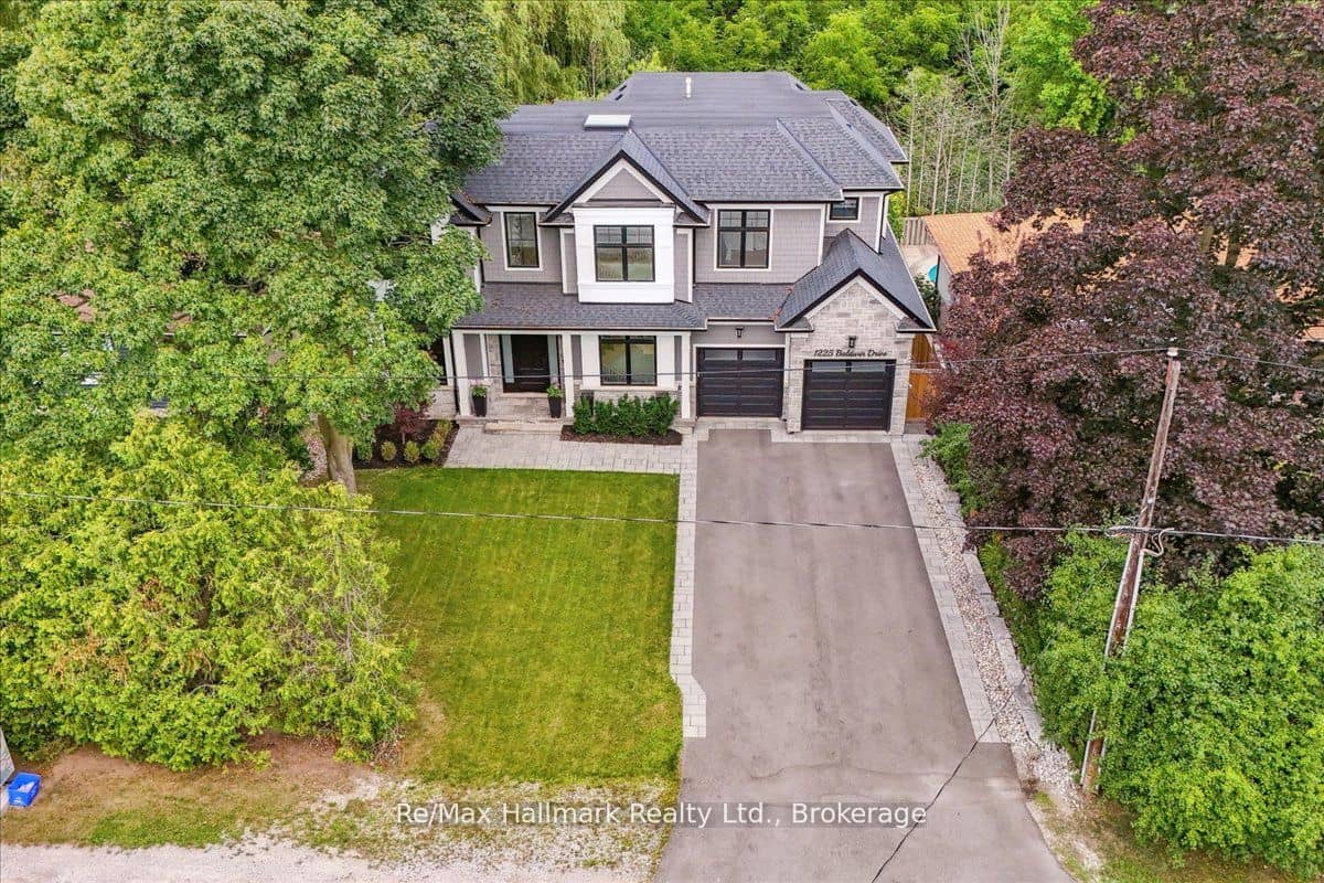 1225 Baldwin Drive, Oakville, ON L6J 2W4