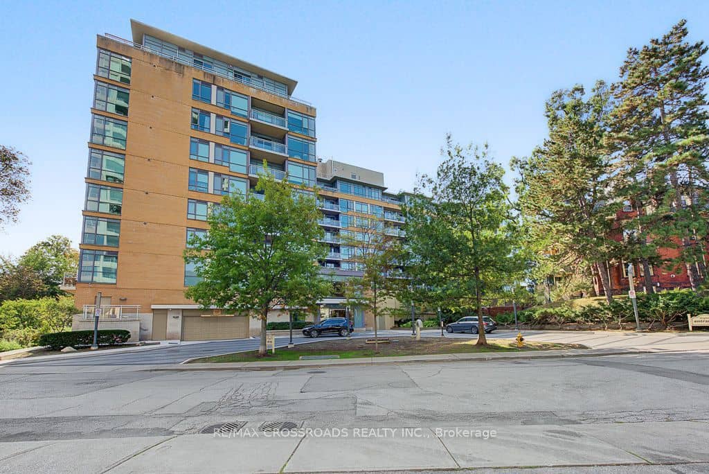 20 Gothic Avenue 613, Toronto, ON M6P 1T5
