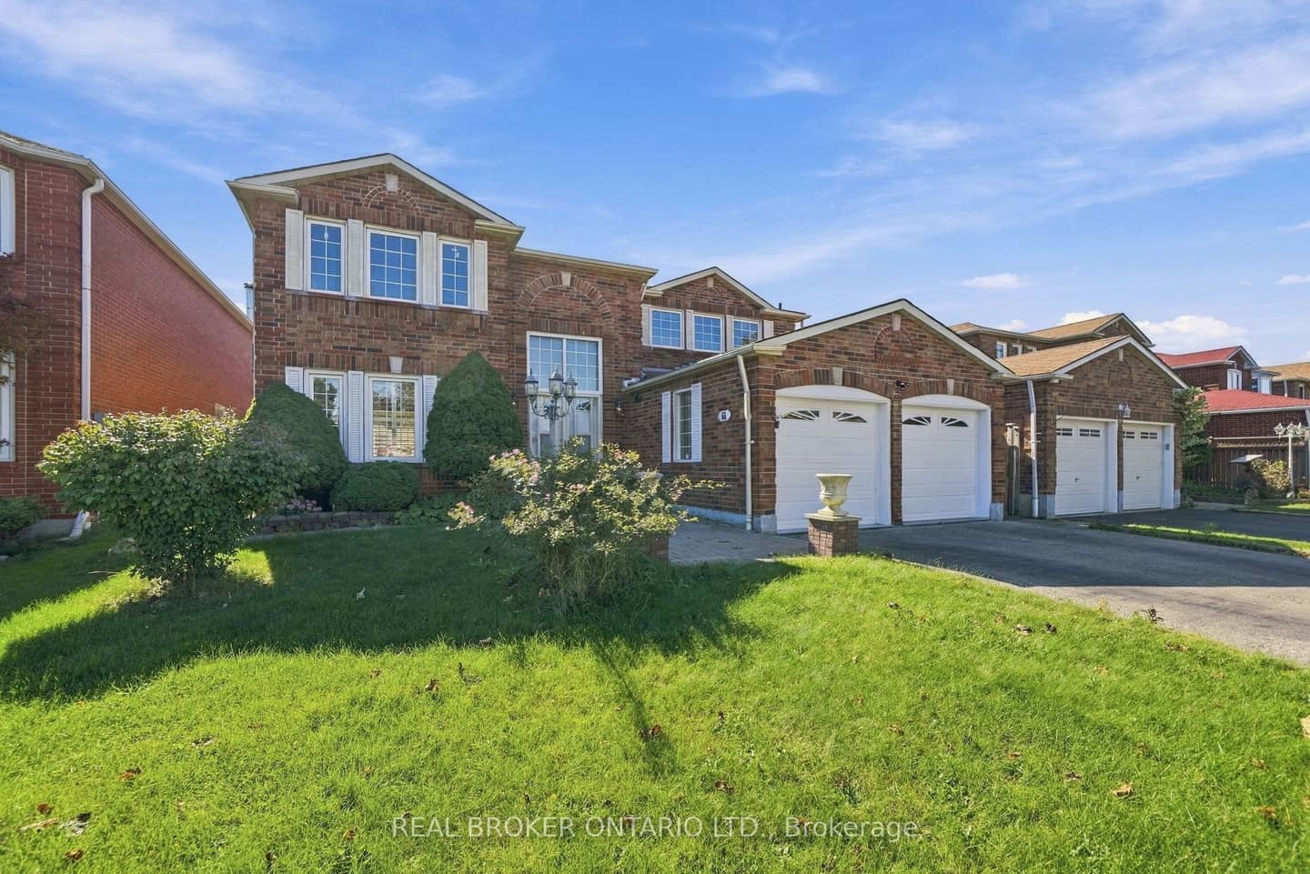 61 Bluenose Crescent, Toronto, ON M1C 4S2