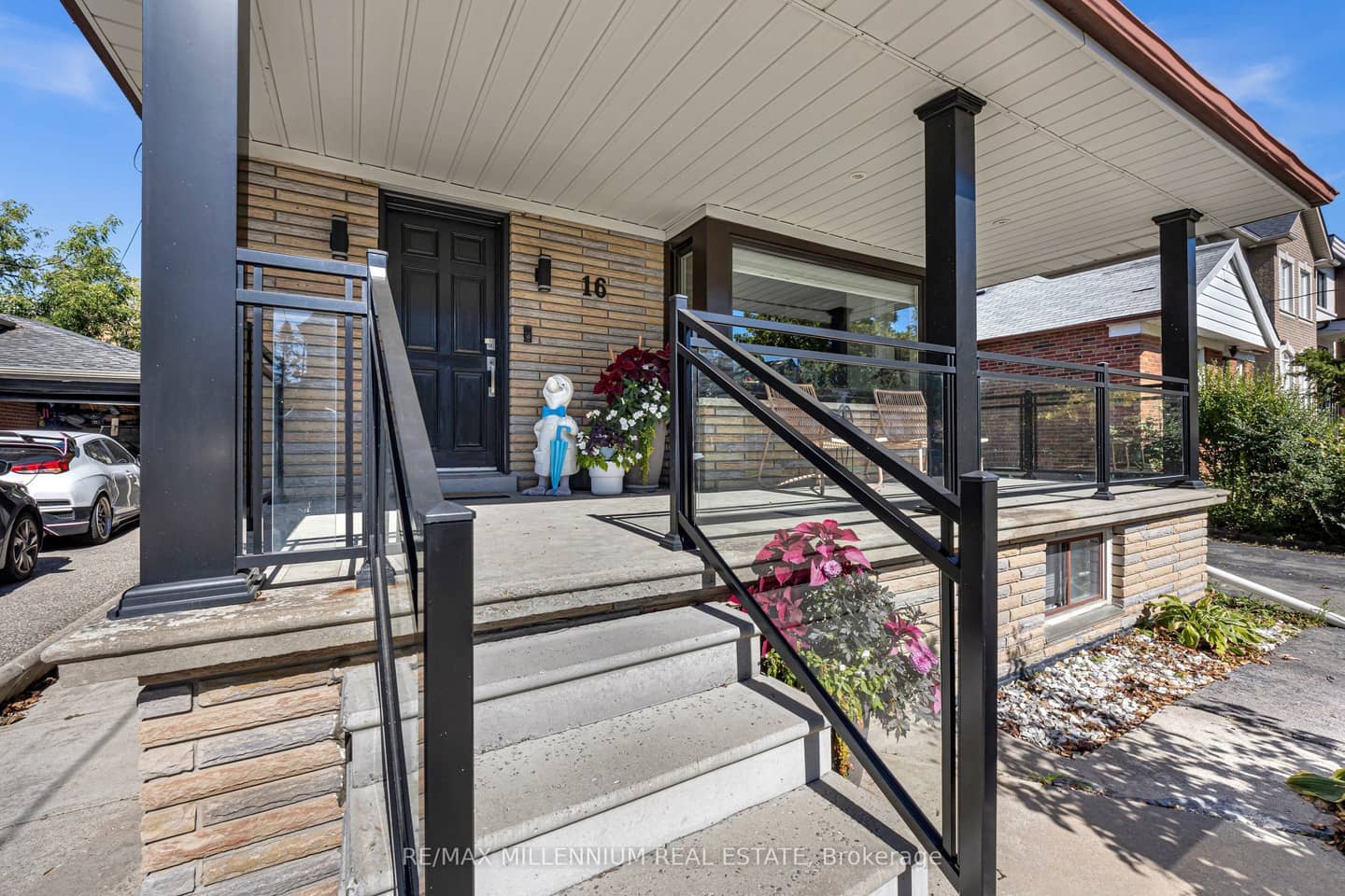 16 Sultana Avenue, Toronto, ON M6A 1S8