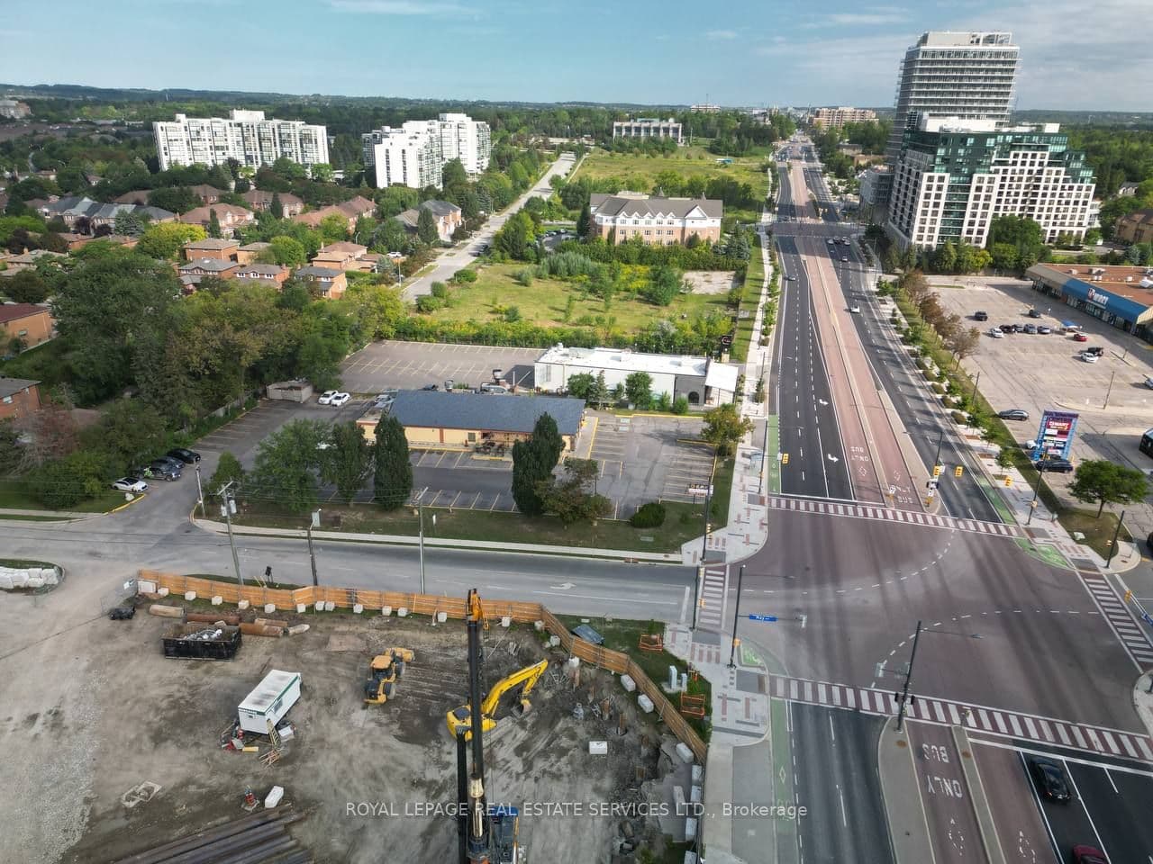 9712 Yonge Street E, Richmond Hill, ON L4C 1V9
