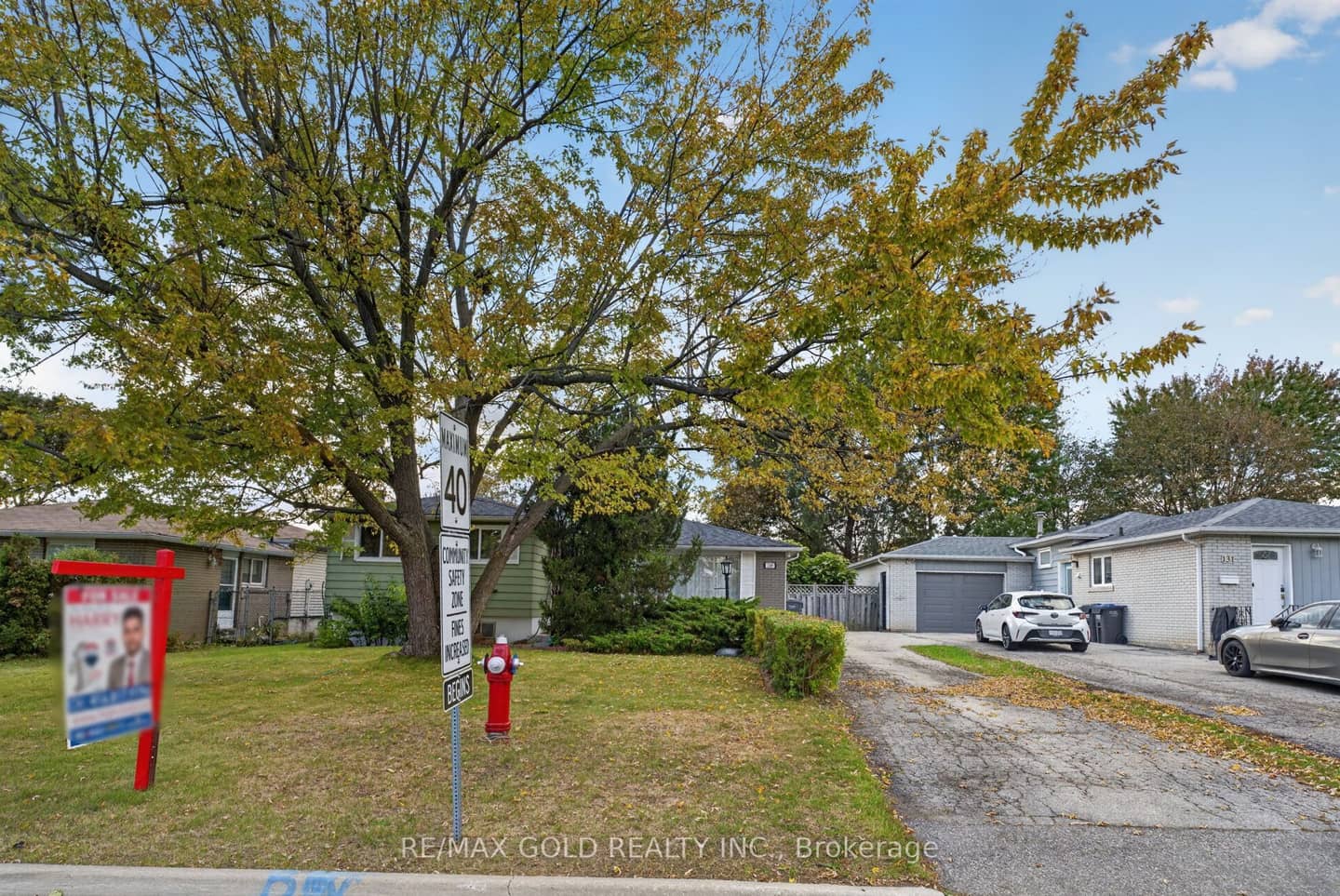 129 Folkstone Crescent, Brampton, ON L6T 3M6