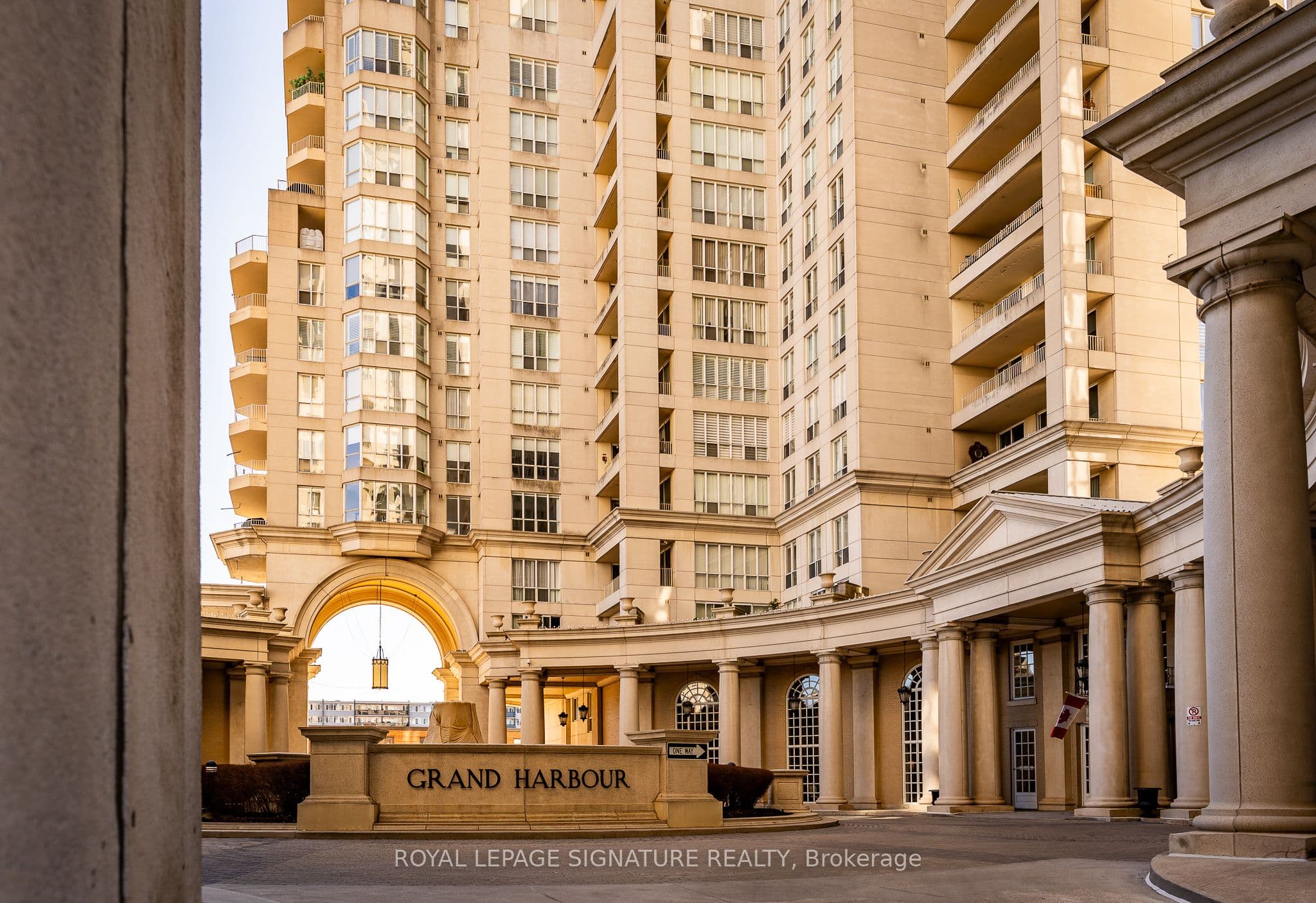 2285 Lake Shore Boulevard W 703, Toronto, ON M8V 3X9