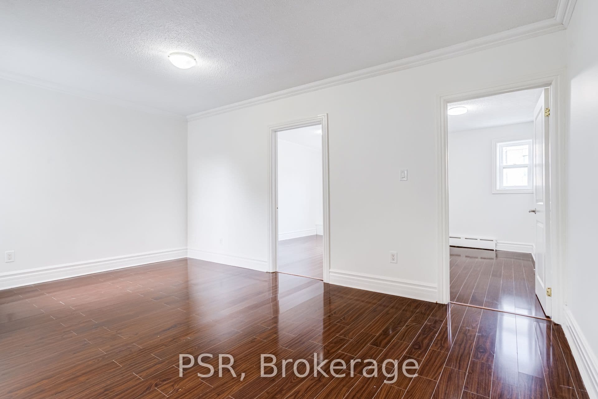 2 Craighurst Avenue 2, Toronto, ON M4R 1J8