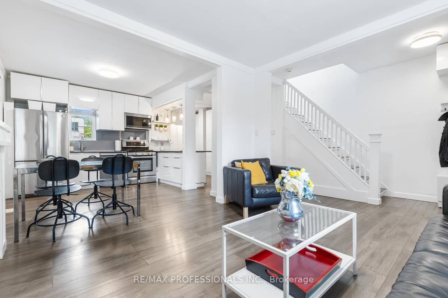 52 Third Street, Toronto, ON M8V 2X8
