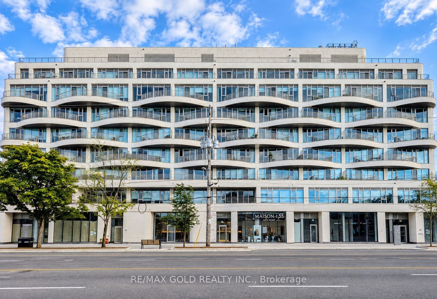 691 The Queensway, Toronto, ON M8Y 3A6