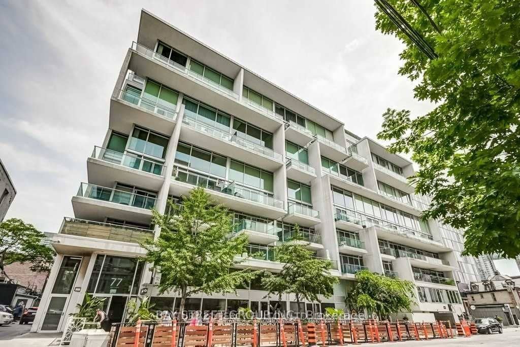 75 Portland Street 1007, Toronto, ON M5V 2M9